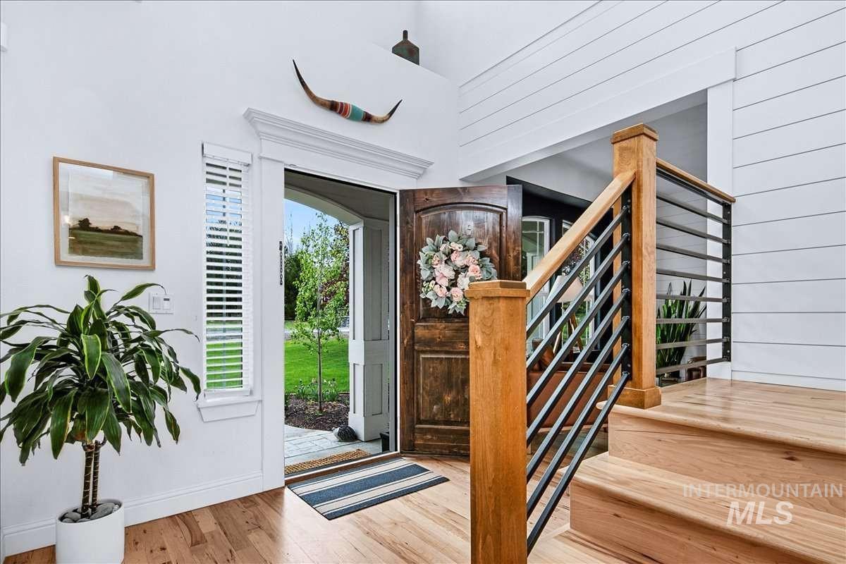 7933 S Old Farm Lane, Meridian, Idaho 83642, 5 Bedrooms, 4 Bathrooms, Residential For Sale, Price $1,649,000, 98982092