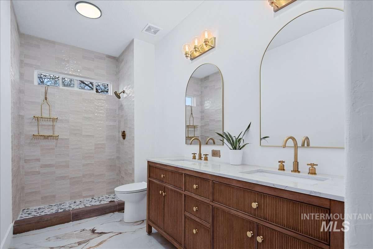 7933 S Old Farm Lane, Meridian, Idaho 83642, 5 Bedrooms, 4 Bathrooms, Residential For Sale, Price $1,649,000, 98982092