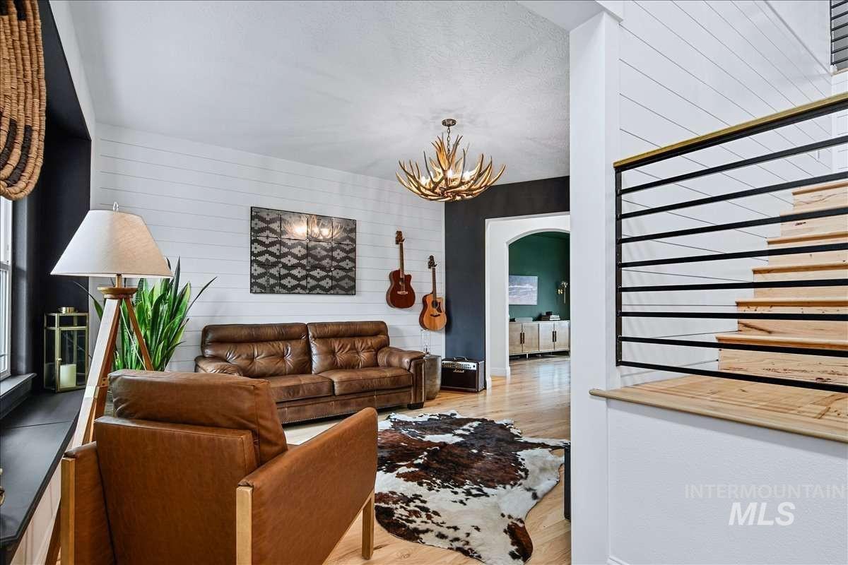 7933 S Old Farm Lane, Meridian, Idaho 83642, 5 Bedrooms, 4 Bathrooms, Residential For Sale, Price $1,649,000, 98982092