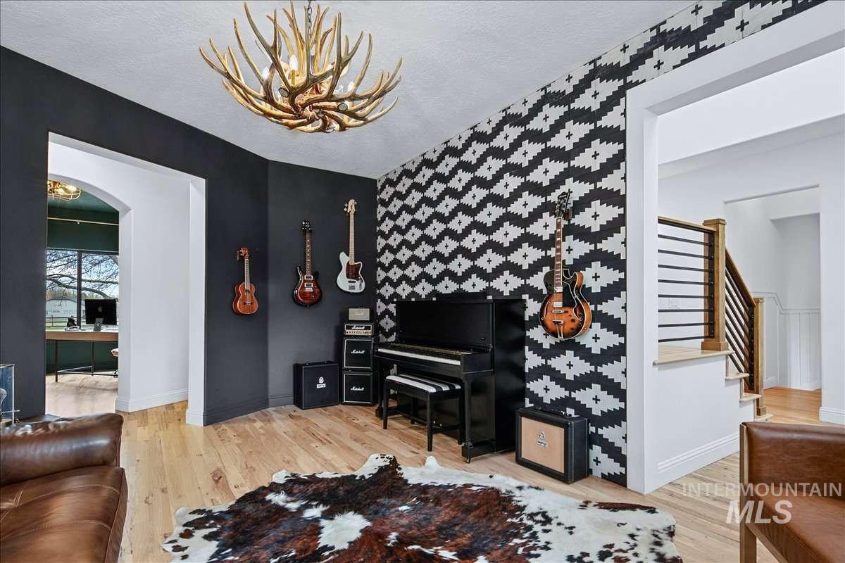 7933 S Old Farm Lane, Meridian, Idaho 83642, 5 Bedrooms, 4 Bathrooms, Residential For Sale, Price $1,649,000, 98982092