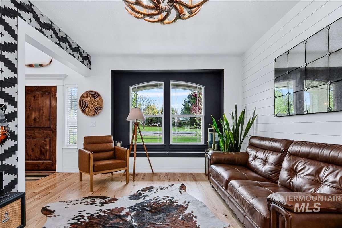 7933 S Old Farm Lane, Meridian, Idaho 83642, 5 Bedrooms, 4 Bathrooms, Residential For Sale, Price $1,649,000, 98982092