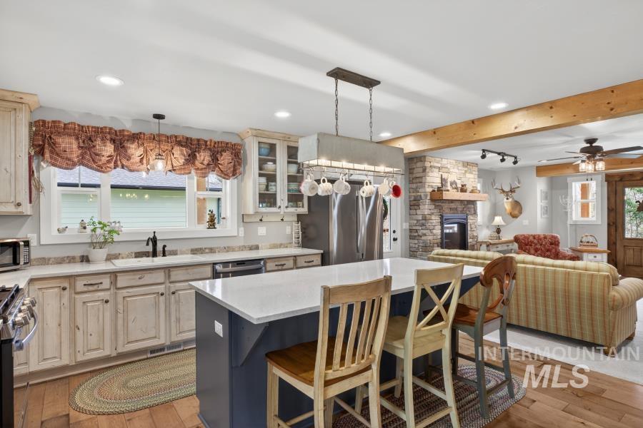 1341 Lande Lane, Moscow, Idaho 83843, 5 Bedrooms, 3 Bathrooms, Residential For Sale, Price $865,000,MLS 98982095