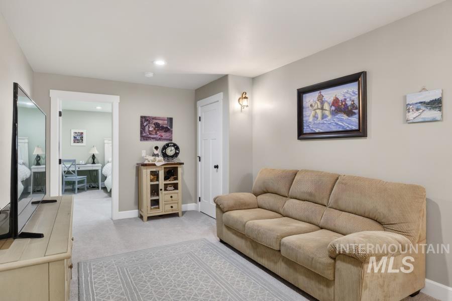 1341 Lande Lane, Moscow, Idaho 83843, 5 Bedrooms, 3 Bathrooms, Residential For Sale, Price $865,000,MLS 98982095