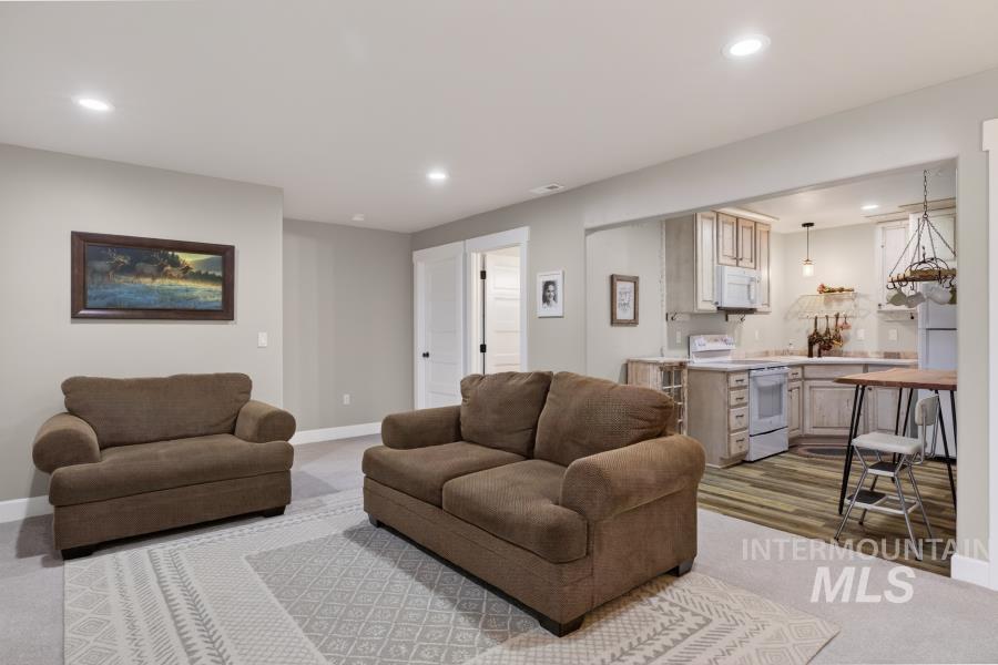 1341 Lande Lane, Moscow, Idaho 83843, 5 Bedrooms, 3 Bathrooms, Residential For Sale, Price $865,000,MLS 98982095