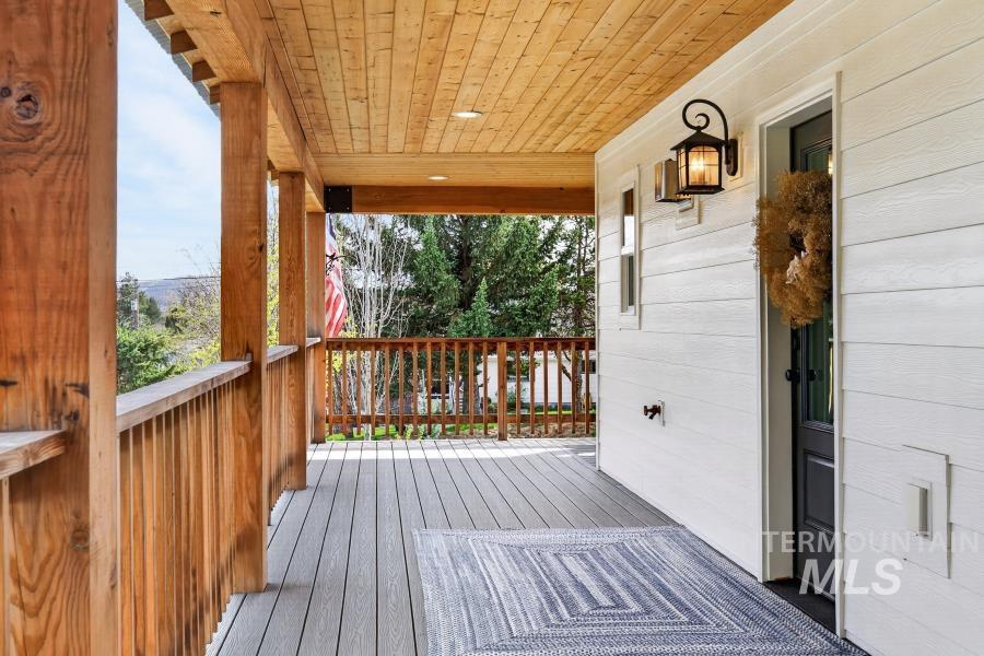 1341 Lande Lane, Moscow, Idaho 83843, 5 Bedrooms, 3 Bathrooms, Residential For Sale, Price $865,000,MLS 98982095