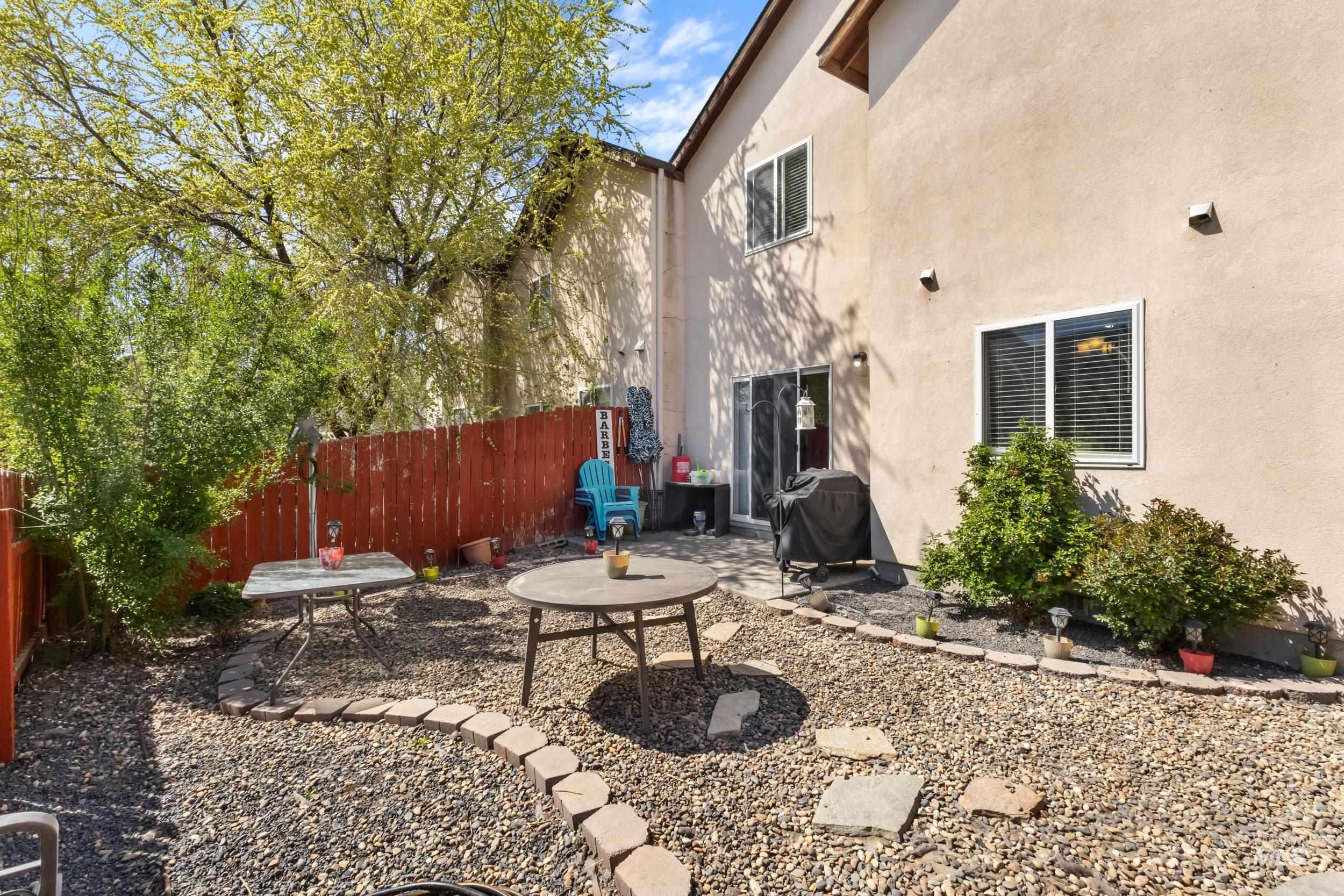 14 S Sugar loop, Nampa, Idaho 83686, 3 Bedrooms, 2.5 Bathrooms, Residential For Sale, Price $327,987, 98982096