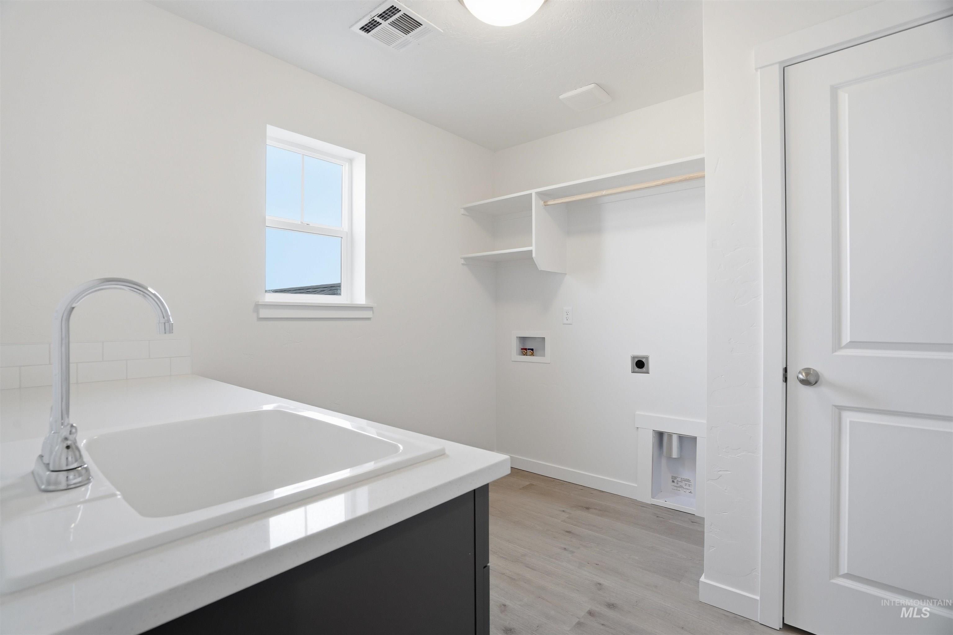 7608 E Dixon St, Nampa, Idaho 83687, 3 Bedrooms, 2.5 Bathrooms, Residential For Sale, Price $437,990, 98982101