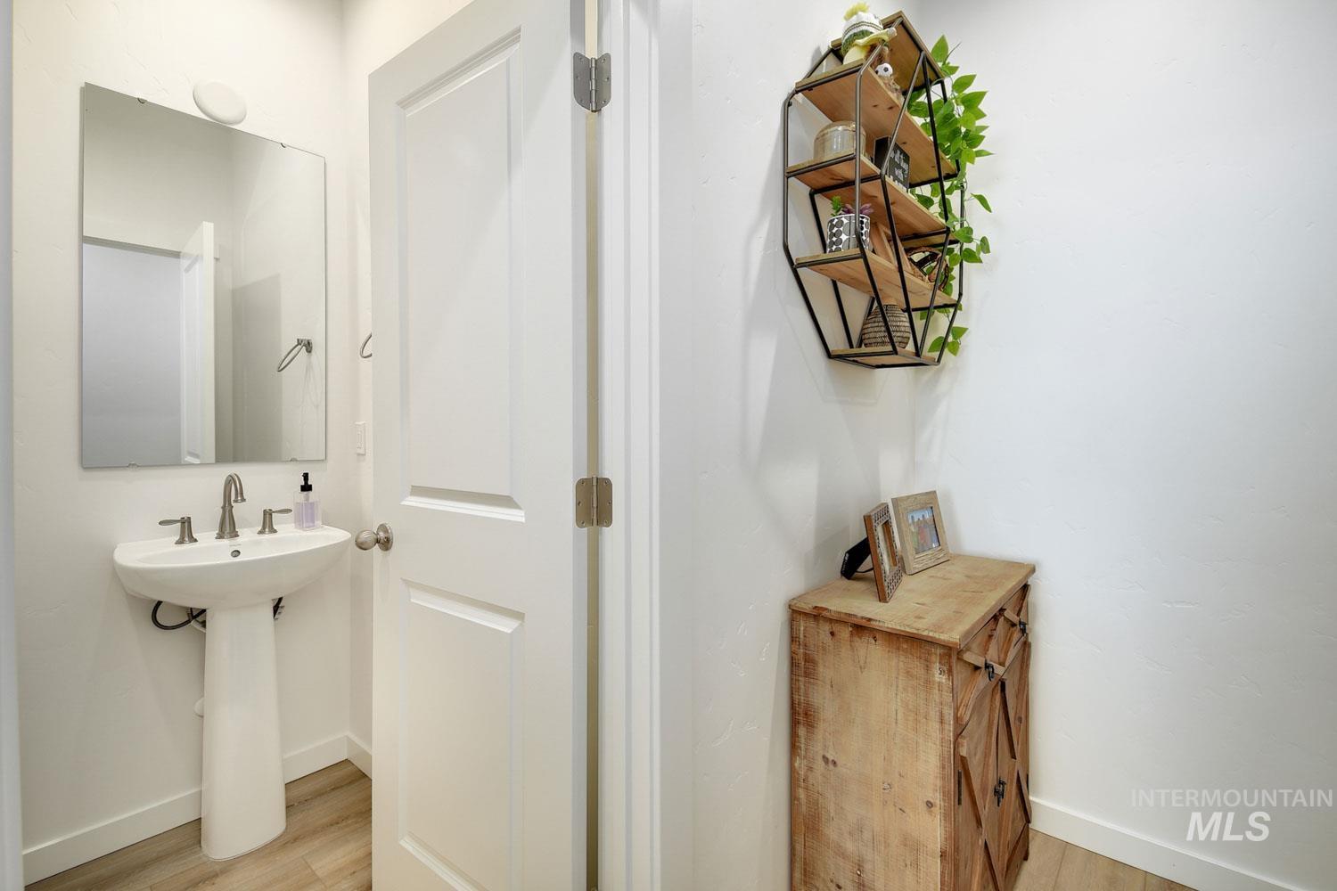 8508 W Pond Pine St, Star, Idaho 83669, 3 Bedrooms, 3.5 Bathrooms, Residential For Sale, Price $799,900,MLS 98982102