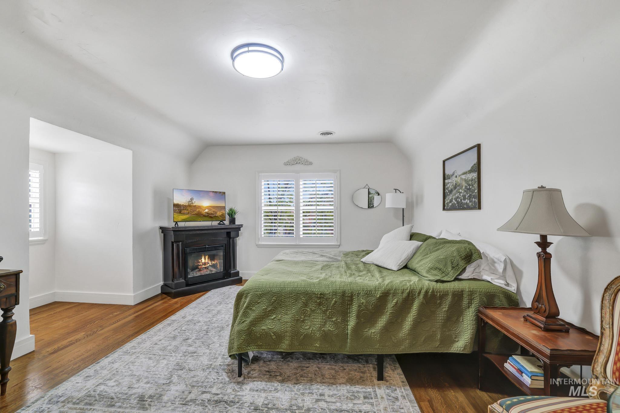 102 Fillmore, Twin Falls, Idaho 83301, 6 Bedrooms, 5.5 Bathrooms, Residential For Sale, Price $659,900, 98982106