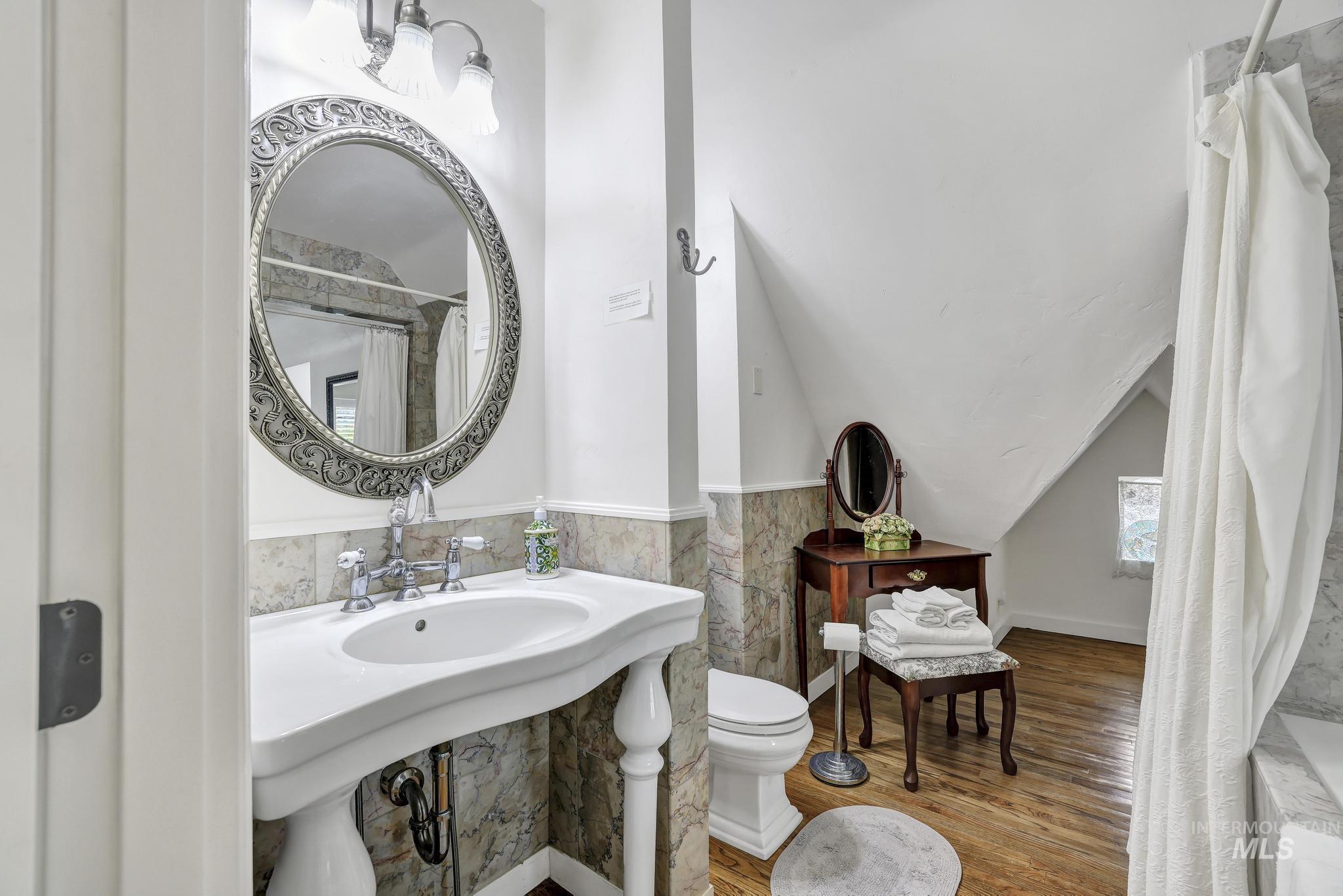 102 Fillmore, Twin Falls, Idaho 83301, 6 Bedrooms, 5.5 Bathrooms, Residential For Sale, Price $659,900, 98982106