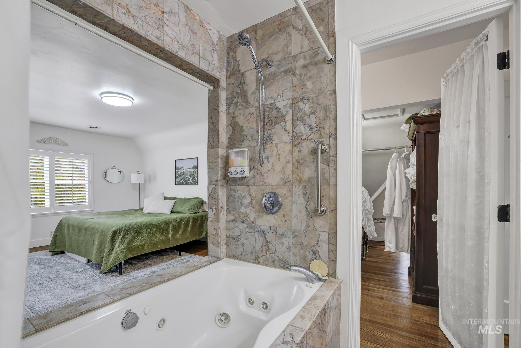 102 Fillmore, Twin Falls, Idaho 83301, 6 Bedrooms, 5.5 Bathrooms, Residential For Sale, Price $659,900, 98982106