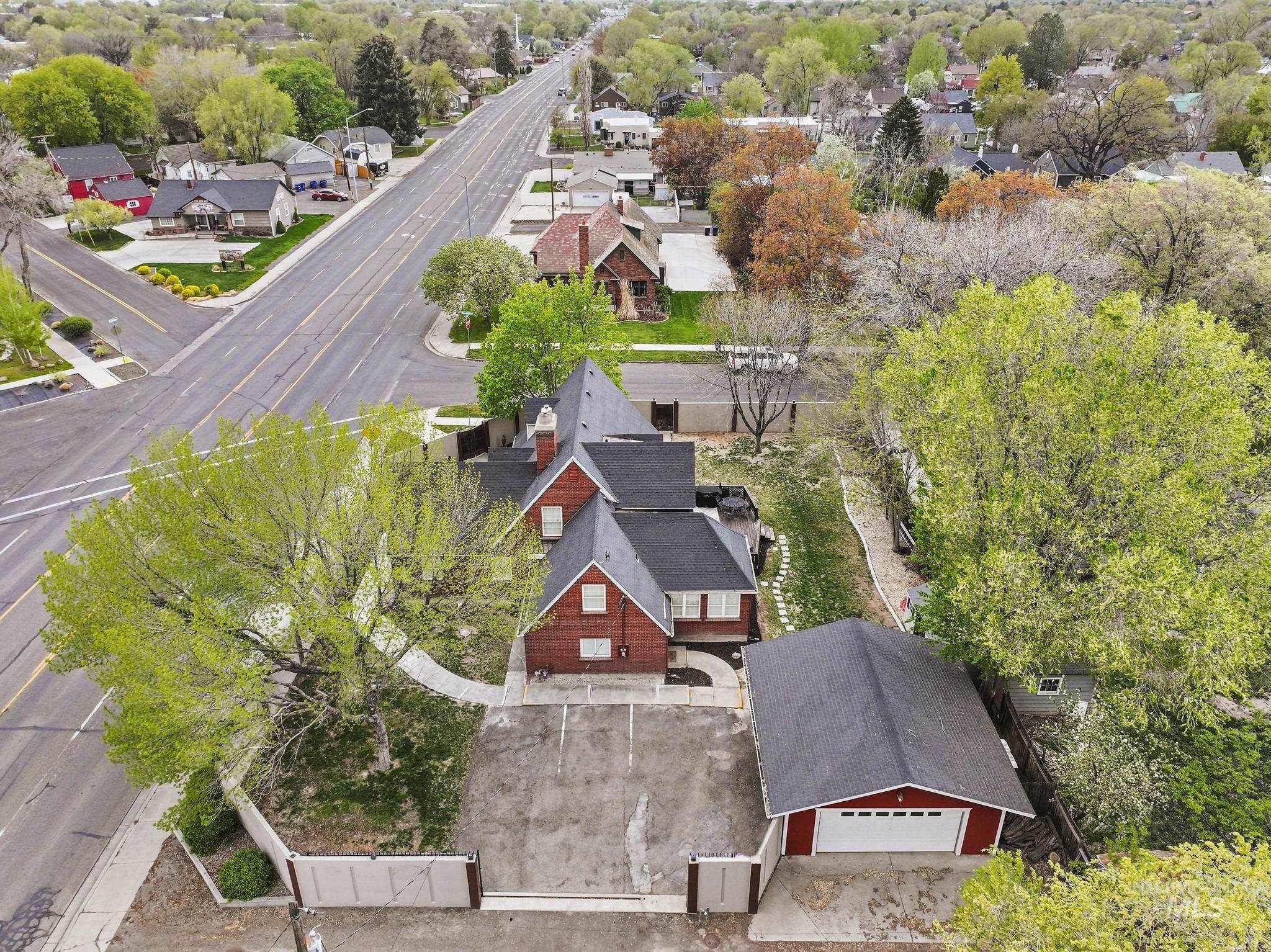102 Fillmore, Twin Falls, Idaho 83301, 6 Bedrooms, 5.5 Bathrooms, Residential For Sale, Price $635,000, 98982106