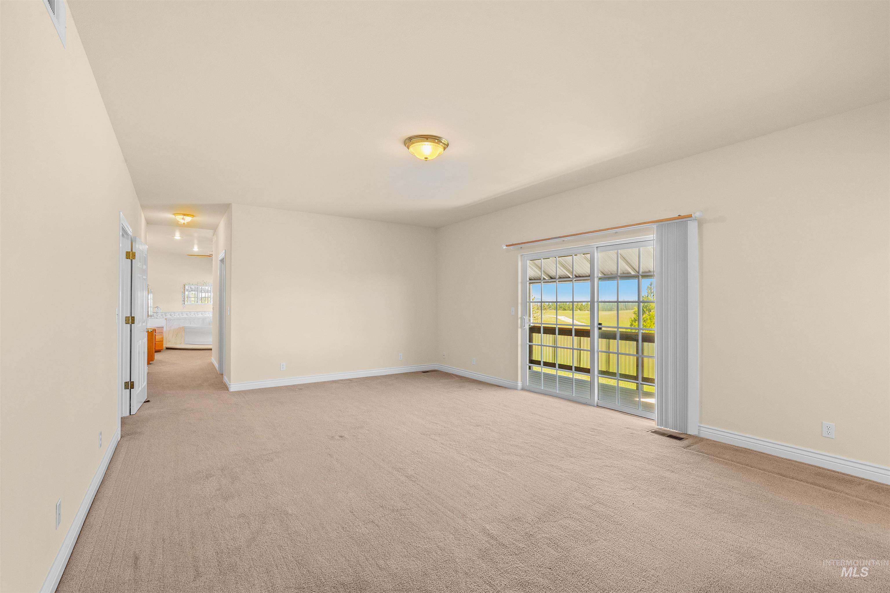 3592 Freeman Creek Rd, Lenore, Idaho 83541, 3 Bedrooms, 3 Bathrooms, Farm & Ranch For Sale, Price $2,350,000, 98982108