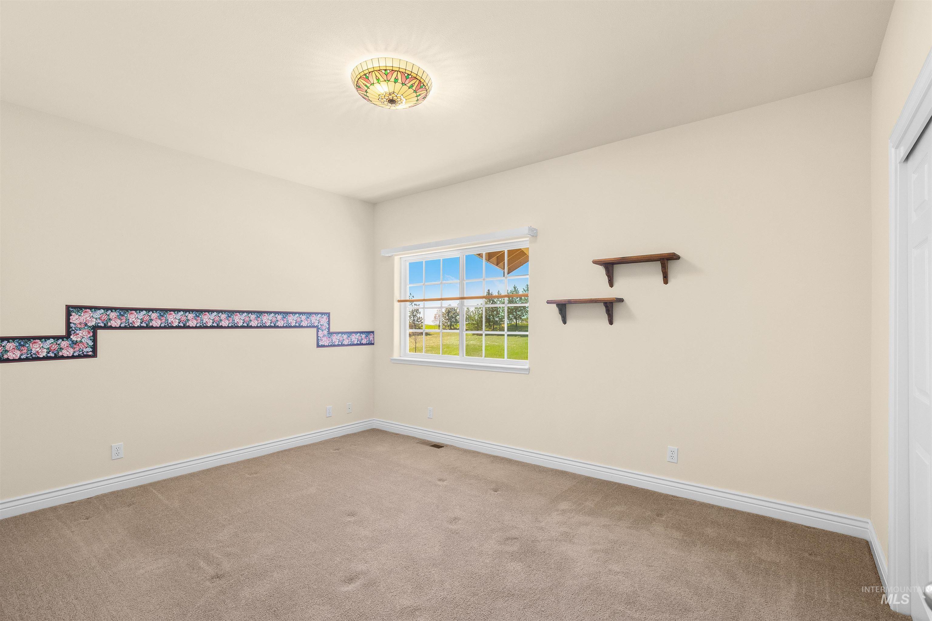 3592 Freeman Creek Rd, Lenore, Idaho 83541, 3 Bedrooms, 3 Bathrooms, Farm & Ranch For Sale, Price $2,350,000, 98982108