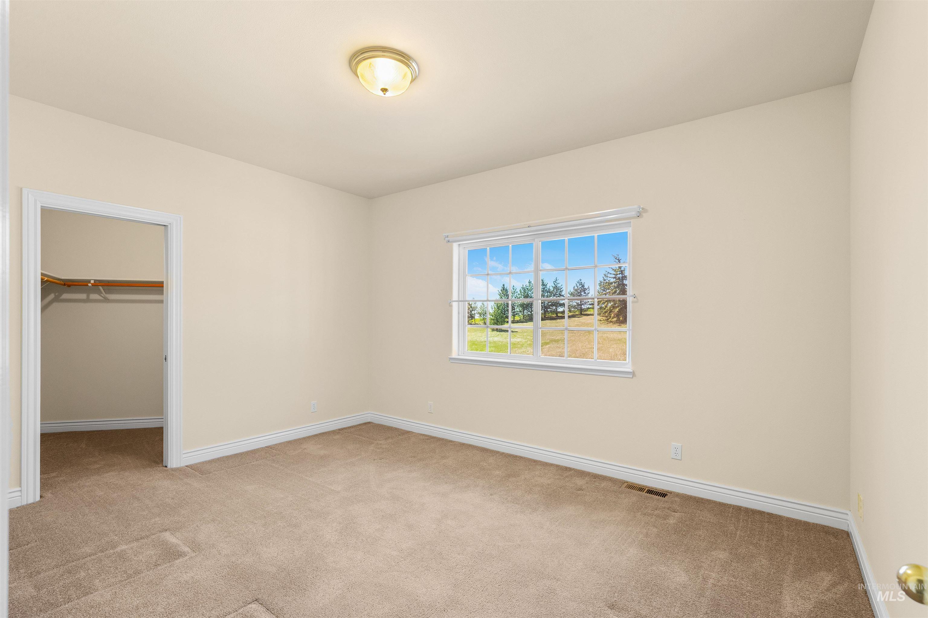 3592 Freeman Creek Rd, Lenore, Idaho 83541, 3 Bedrooms, 3 Bathrooms, Farm & Ranch For Sale, Price $2,350,000, 98982108