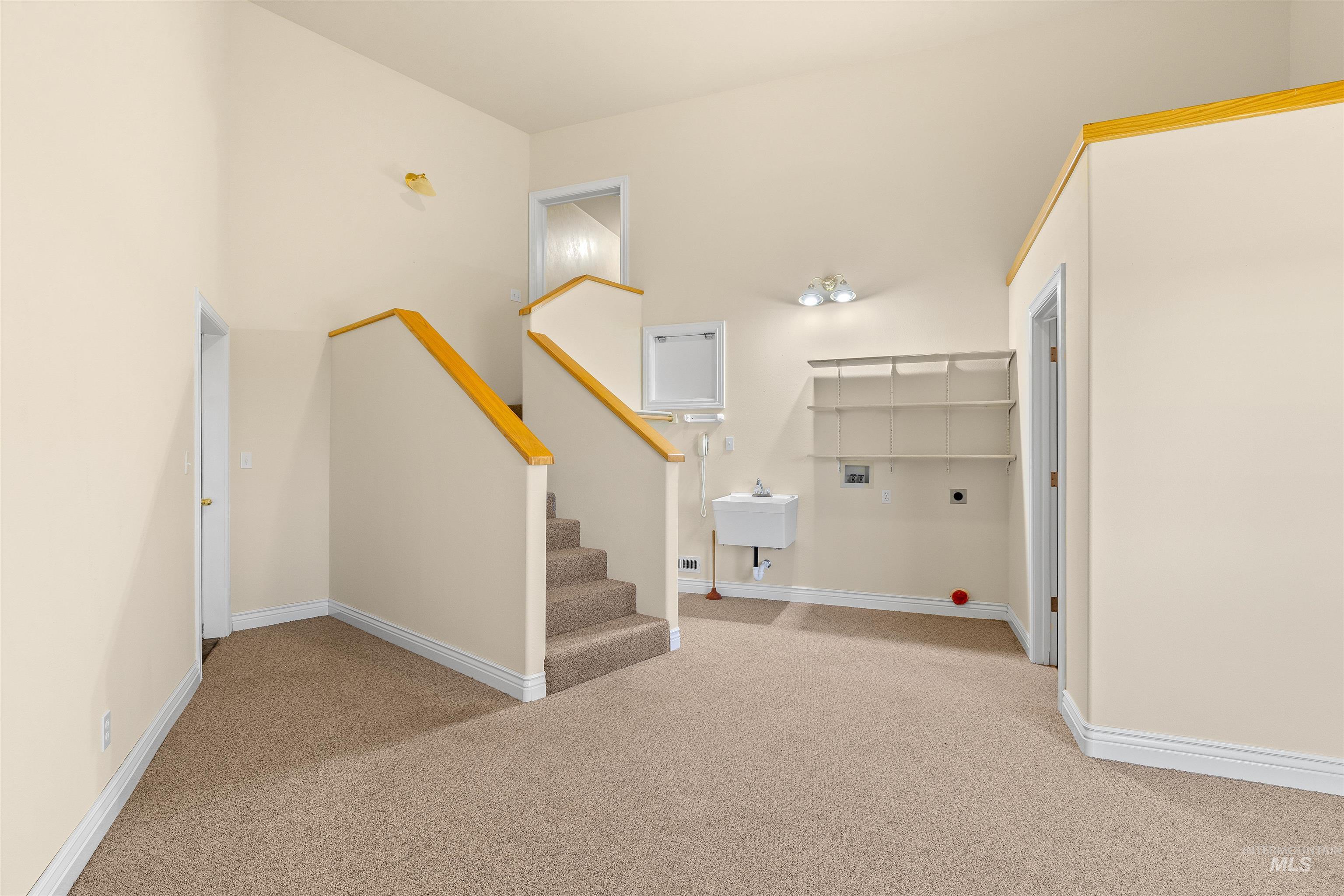 3592 Freeman Creek Rd, Lenore, Idaho 83541, 3 Bedrooms, 3 Bathrooms, Farm & Ranch For Sale, Price $2,350,000, 98982108