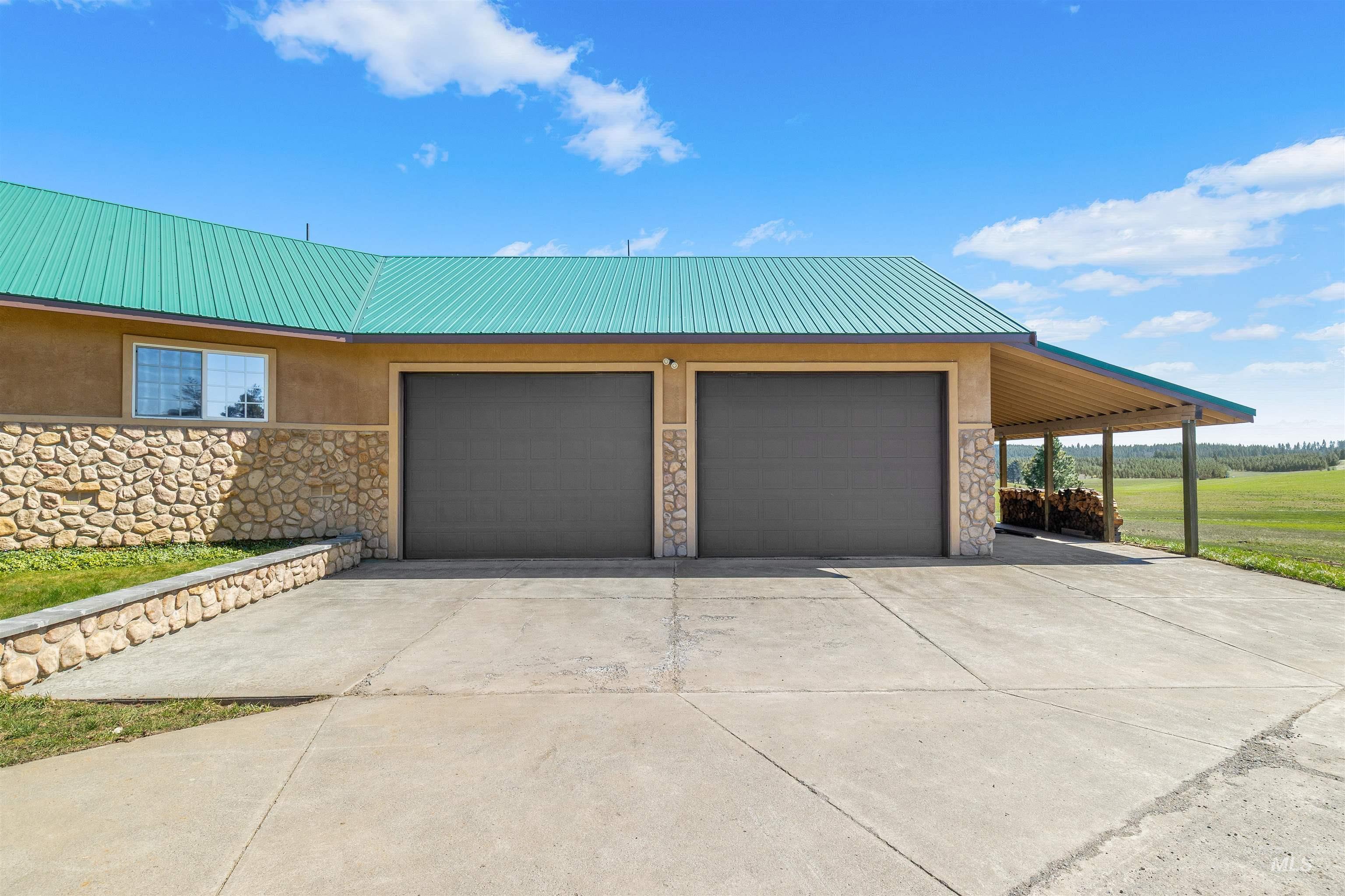 3592 Freeman Creek Rd, Lenore, Idaho 83541, 3 Bedrooms, 3 Bathrooms, Farm & Ranch For Sale, Price $2,350,000, 98982108