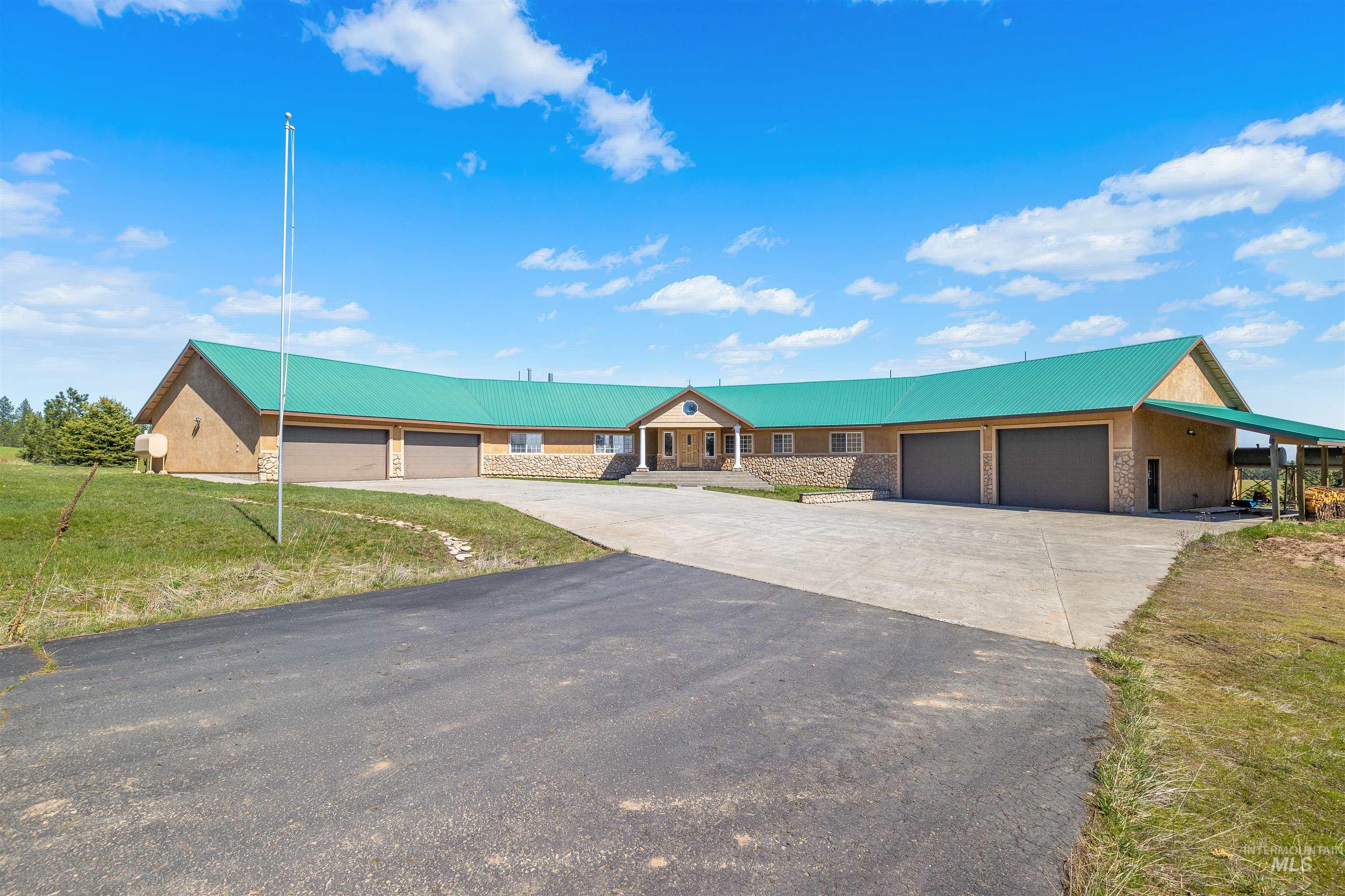 3592 Freeman Creek Rd, Lenore, Idaho 83541, 3 Bedrooms, 3 Bathrooms, Farm & Ranch For Sale, Price $2,350,000, 98982108