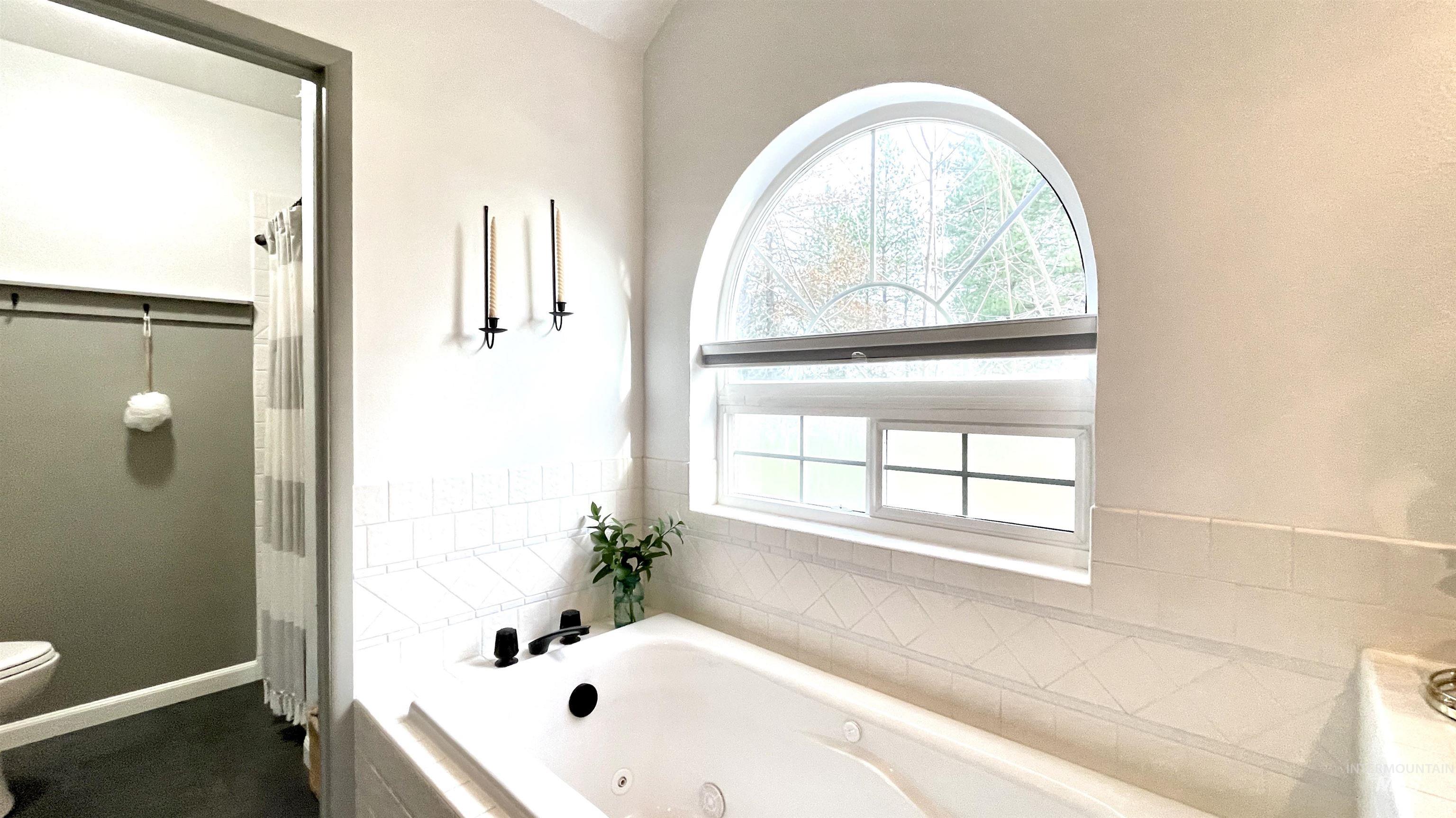 637 Leitch Creek Rd, Kooskia, Idaho 83539, 3 Bedrooms, 2.5 Bathrooms, Residential For Sale, Price $745,000,MLS 98982115