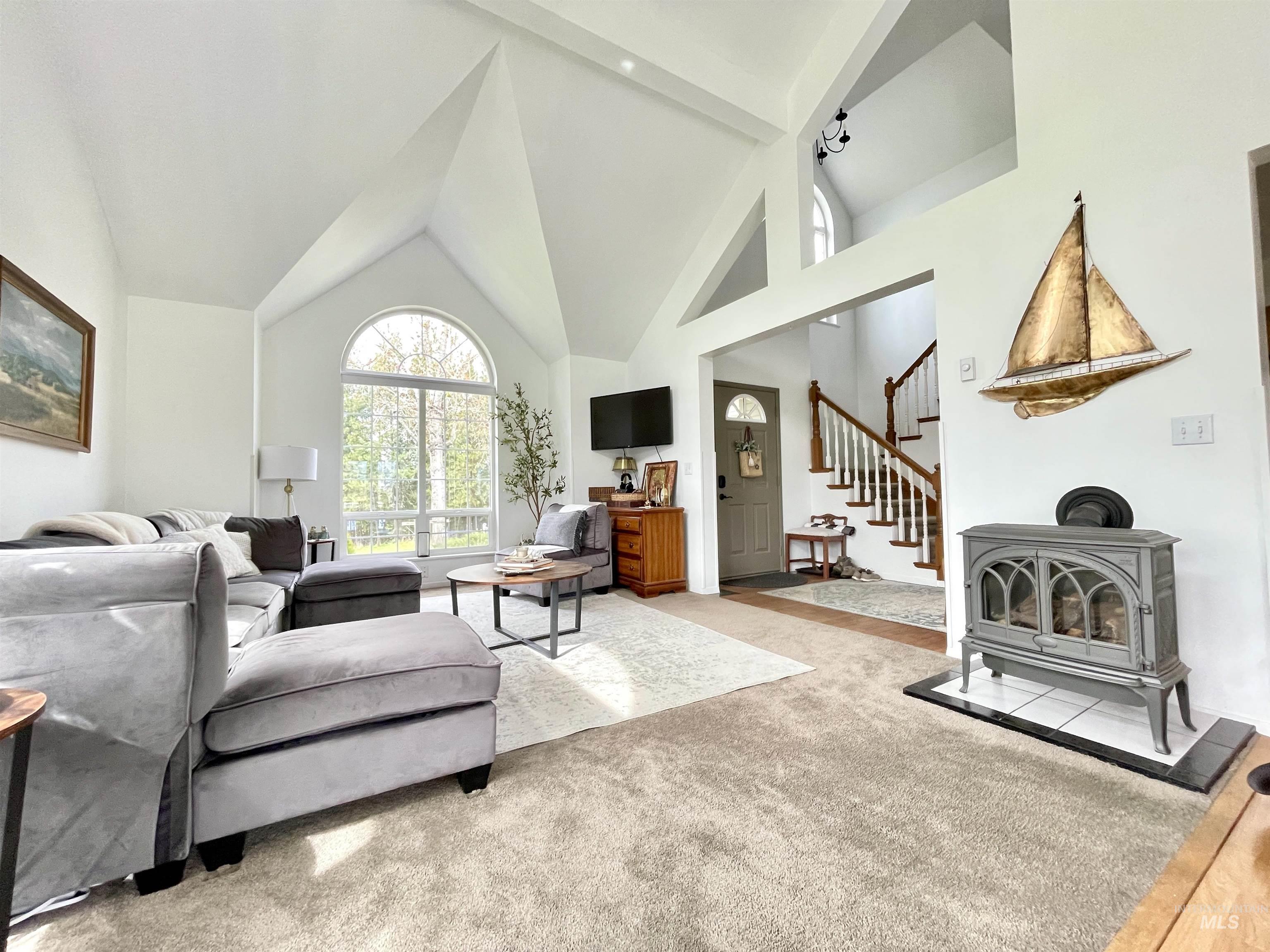 637 Leitch Creek Rd, Kooskia, Idaho 83539, 3 Bedrooms, 2.5 Bathrooms, Residential For Sale, Price $745,000,MLS 98982115