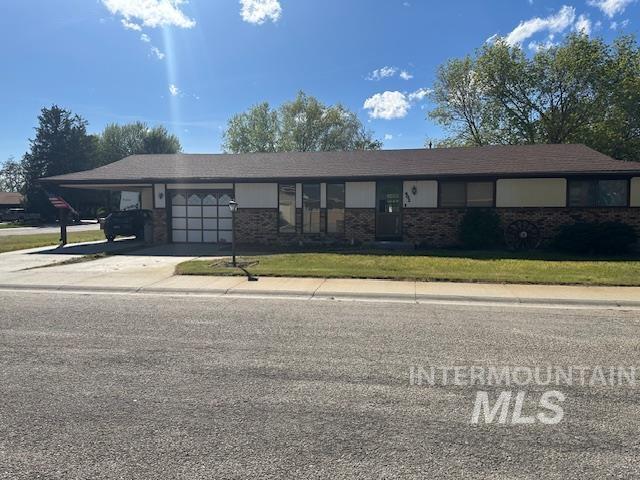 601 Riggs St., Emmett, Idaho 83617, 3 Bedrooms, 2 Bathrooms, Residential For Sale, Price $360,000, 98982119