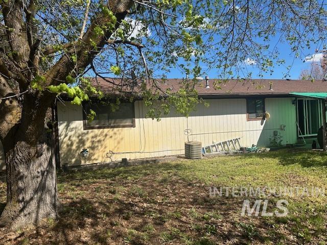 601 Riggs St., Emmett, Idaho 83617, 3 Bedrooms, 2 Bathrooms, Residential For Sale, Price $360,000, 98982119