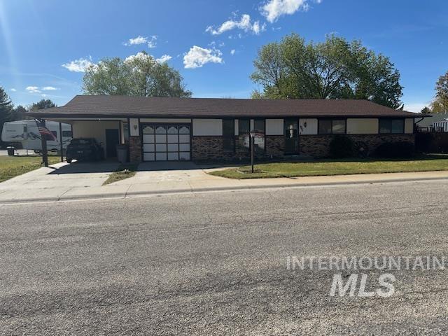 601 Riggs St., Emmett, Idaho 83617, 3 Bedrooms, 2 Bathrooms, Residential For Sale, Price $360,000, 98982119