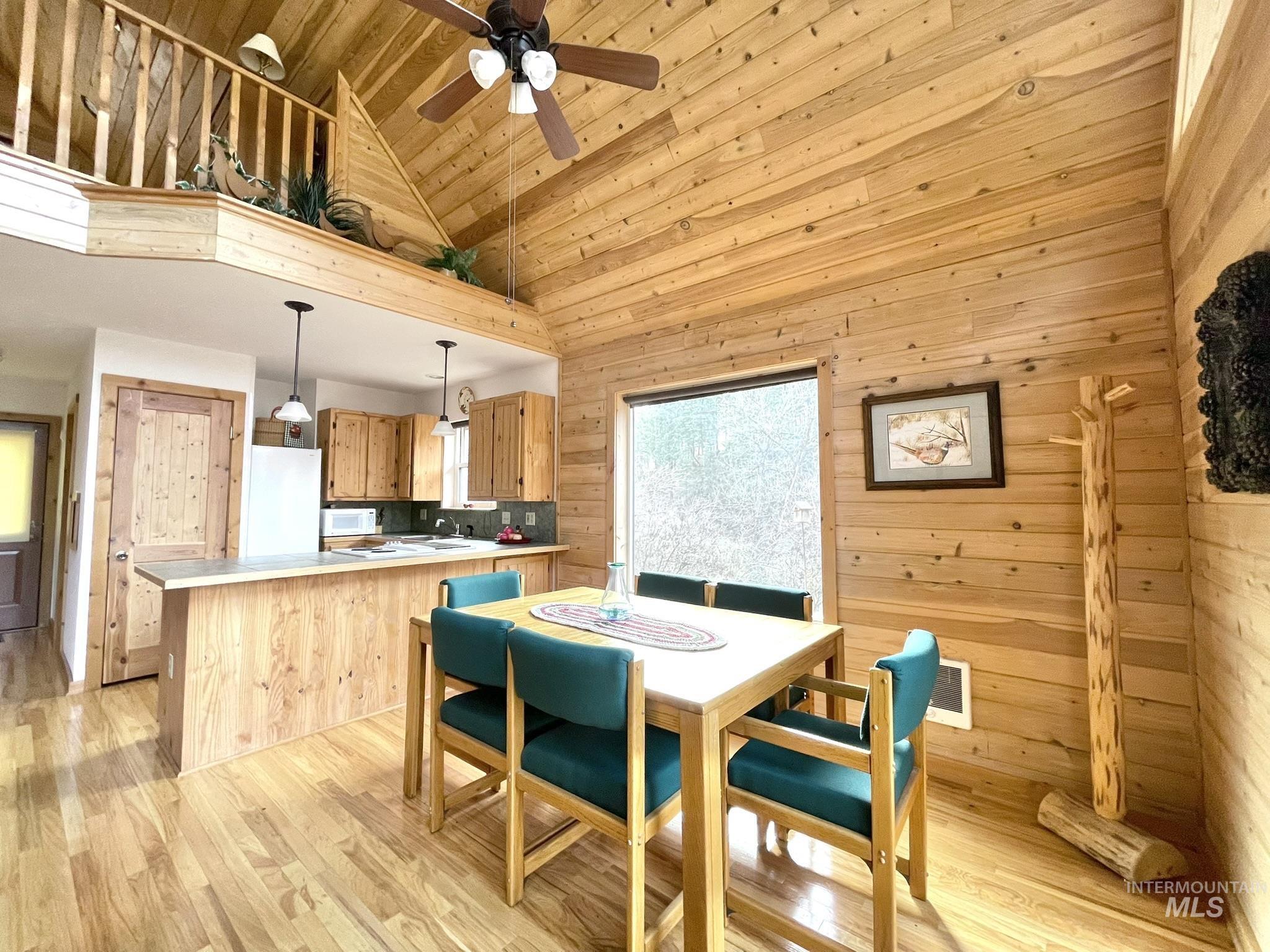 611 Leitch Creek Rd, Kooskia, Idaho 83539, 1 Bedroom, 1 Bathroom, Residential For Sale, Price $425,000,MLS 98982120