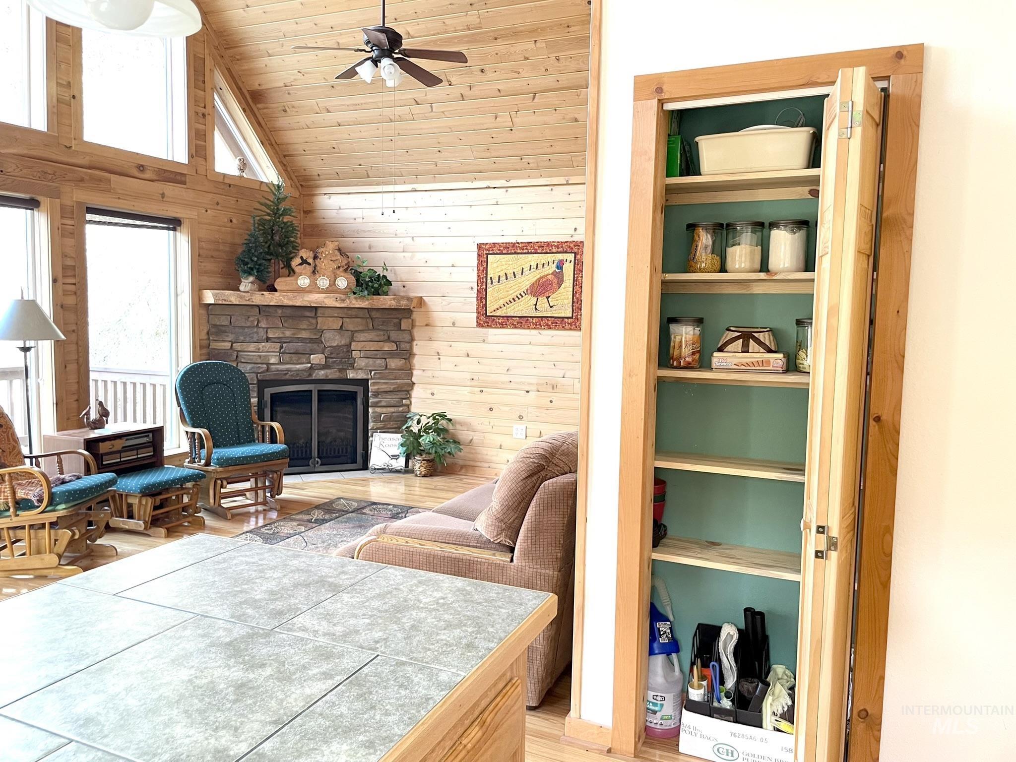 611 Leitch Creek Rd, Kooskia, Idaho 83539, 1 Bedroom, 1 Bathroom, Residential For Sale, Price $425,000,MLS 98982120