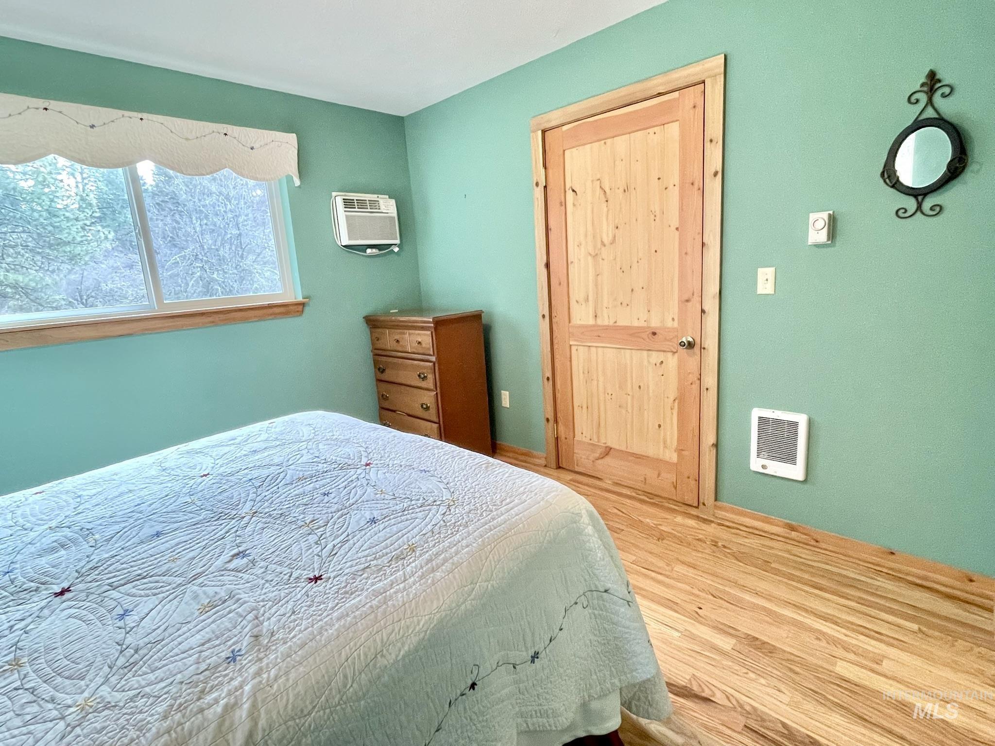 611 Leitch Creek Rd, Kooskia, Idaho 83539, 1 Bedroom, 1 Bathroom, Residential For Sale, Price $425,000,MLS 98982120