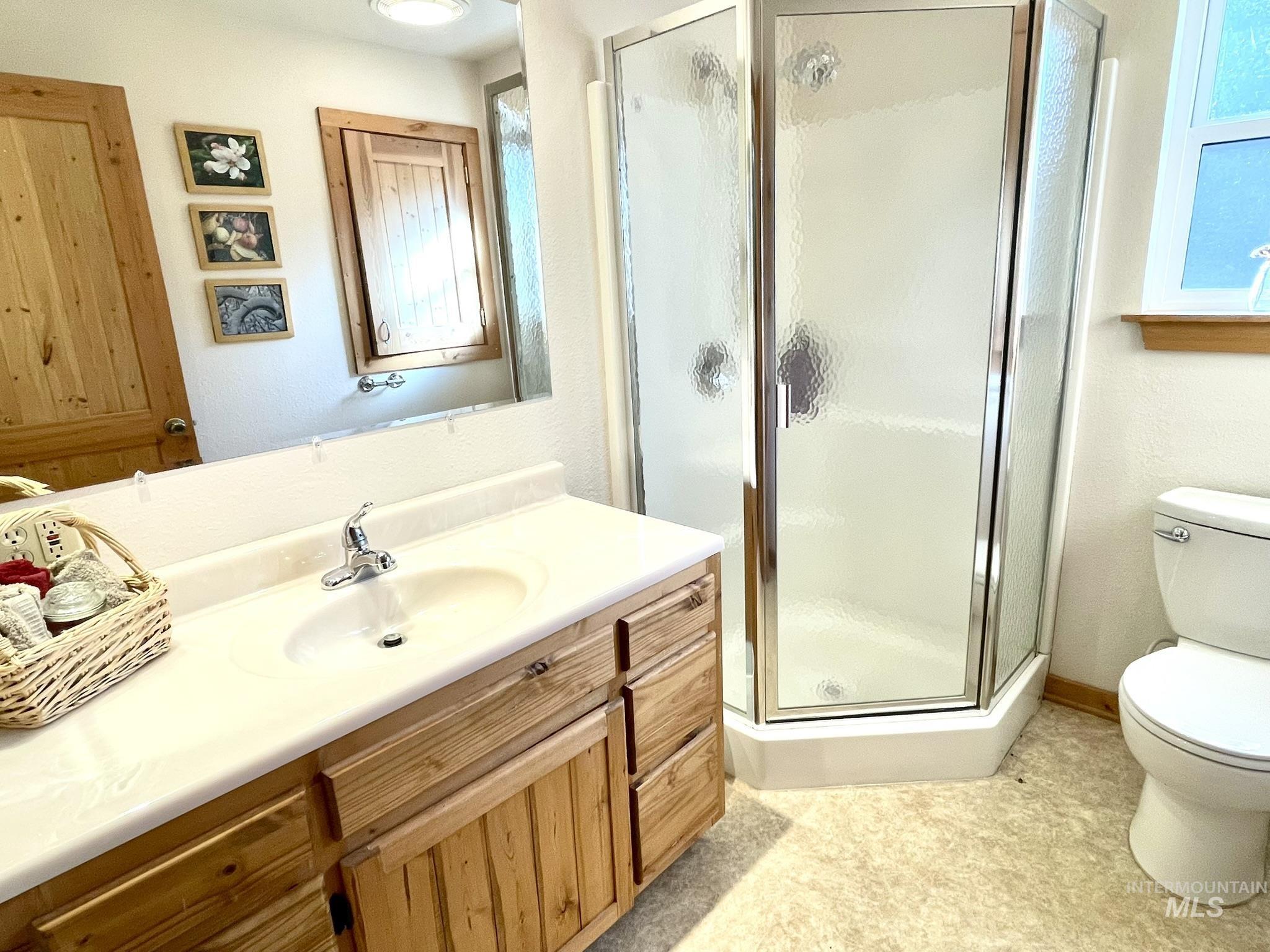 611 Leitch Creek Rd, Kooskia, Idaho 83539, 1 Bedroom, 1 Bathroom, Residential For Sale, Price $425,000,MLS 98982120