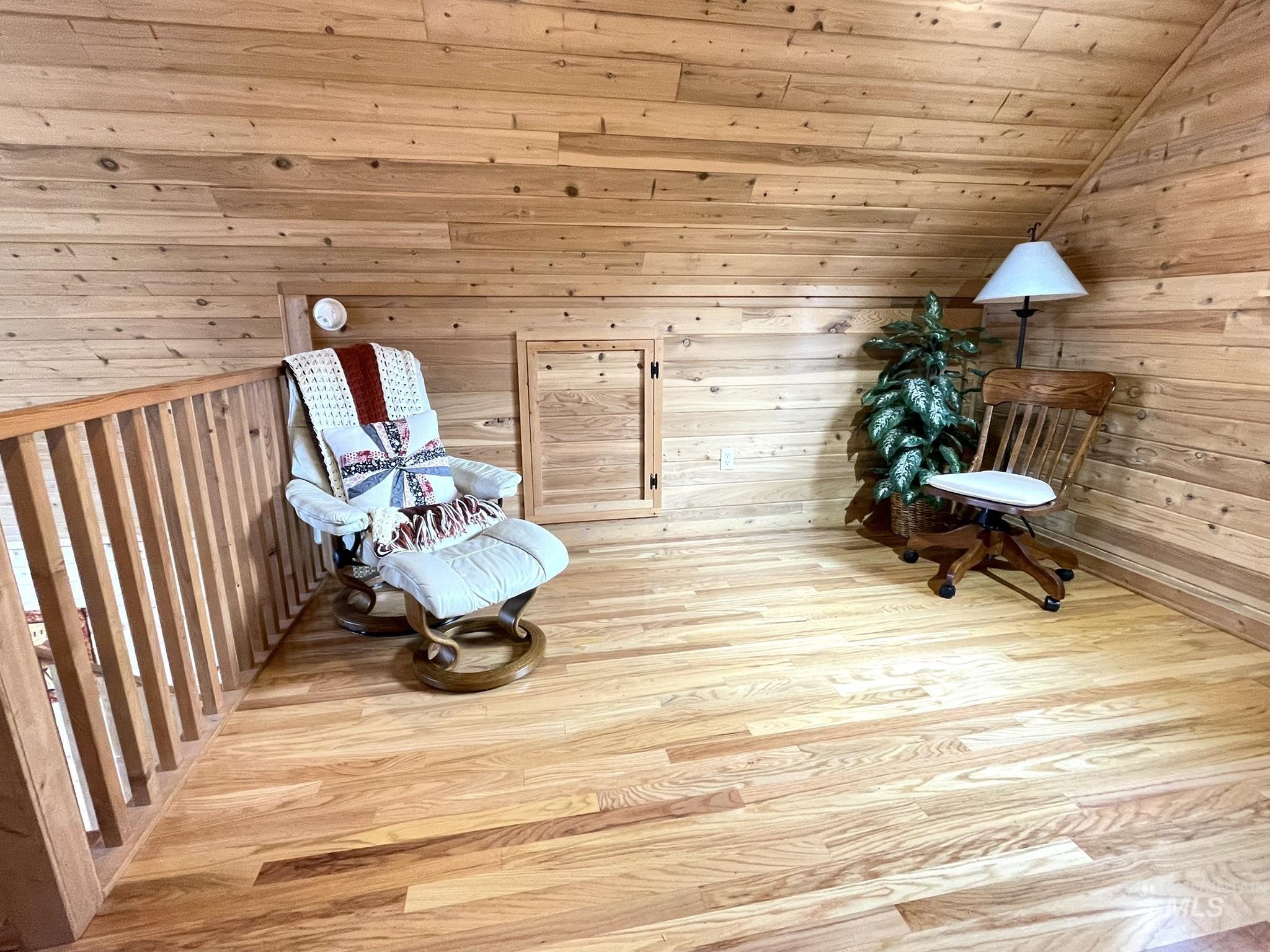 611 Leitch Creek Rd, Kooskia, Idaho 83539, 1 Bedroom, 1 Bathroom, Residential For Sale, Price $425,000,MLS 98982120