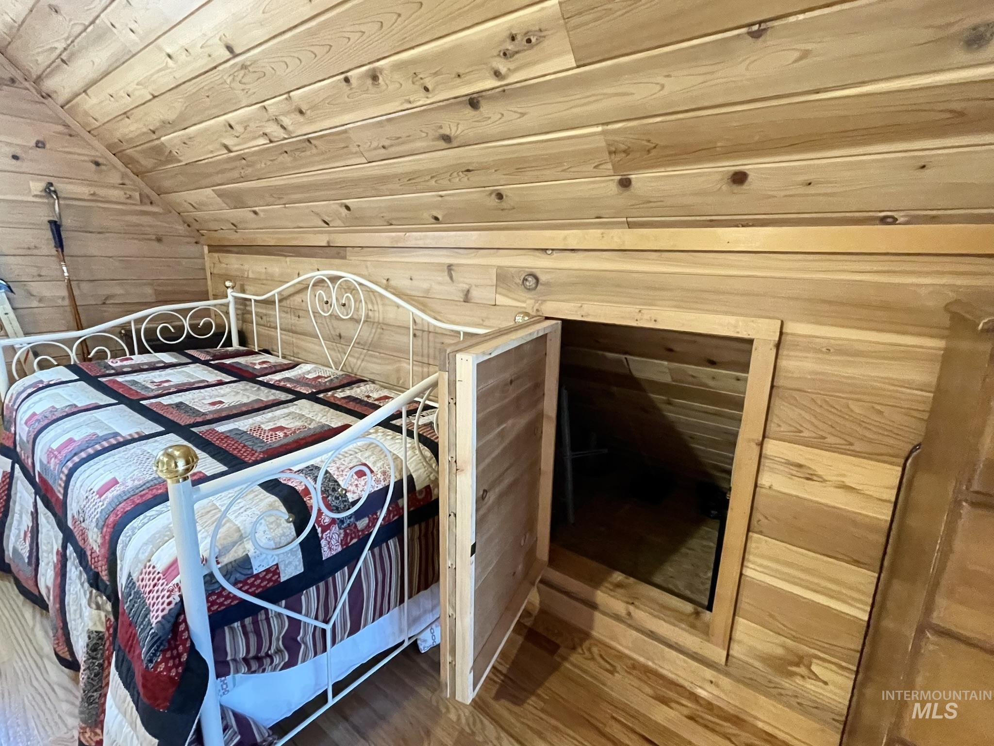 611 Leitch Creek Rd, Kooskia, Idaho 83539, 1 Bedroom, 1 Bathroom, Residential For Sale, Price $425,000,MLS 98982120