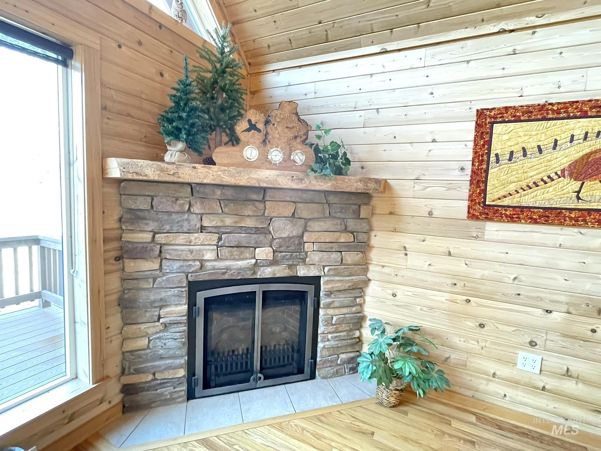 611 Leitch Creek Rd, Kooskia, Idaho 83539, 1 Bedroom, 1 Bathroom, Residential For Sale, Price $425,000,MLS 98982120