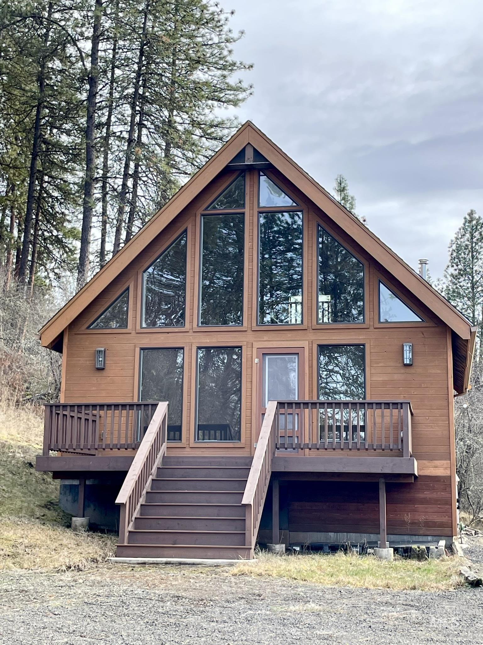 611 Leitch Creek Rd, Kooskia, Idaho 83539, 1 Bedroom, 1 Bathroom, Residential For Sale, Price $425,000,MLS 98982120