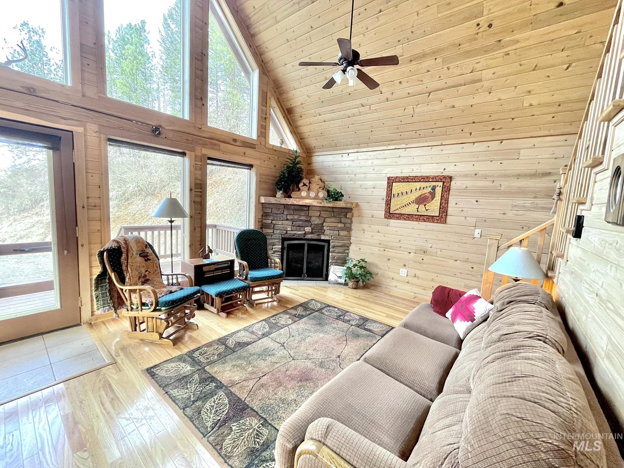 611 Leitch Creek Rd, Kooskia, Idaho 83539, 1 Bedroom, 1 Bathroom, Residential For Sale, Price $425,000,MLS 98982120