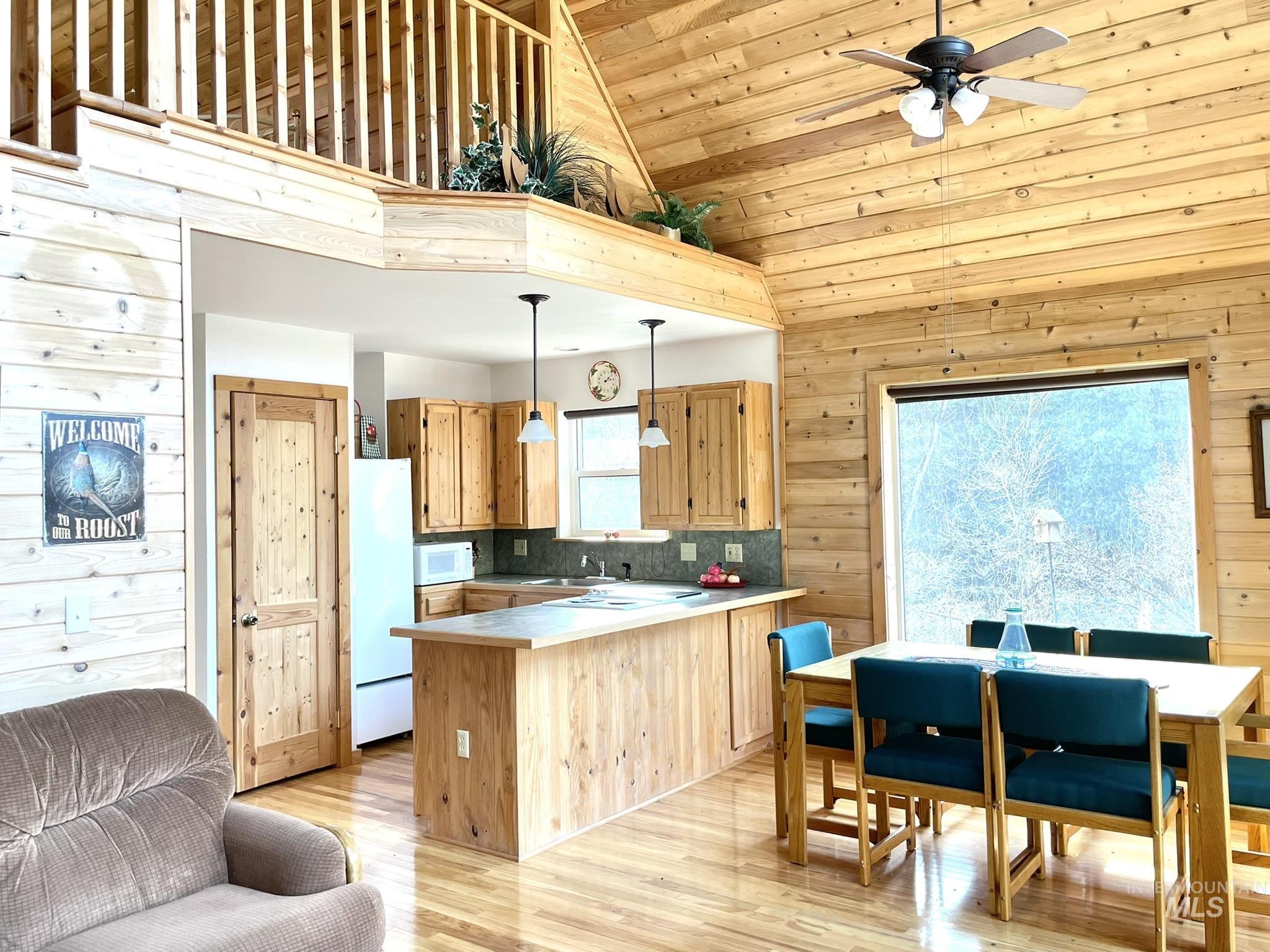 611 Leitch Creek Rd, Kooskia, Idaho 83539, 1 Bedroom, 1 Bathroom, Residential For Sale, Price $425,000,MLS 98982120