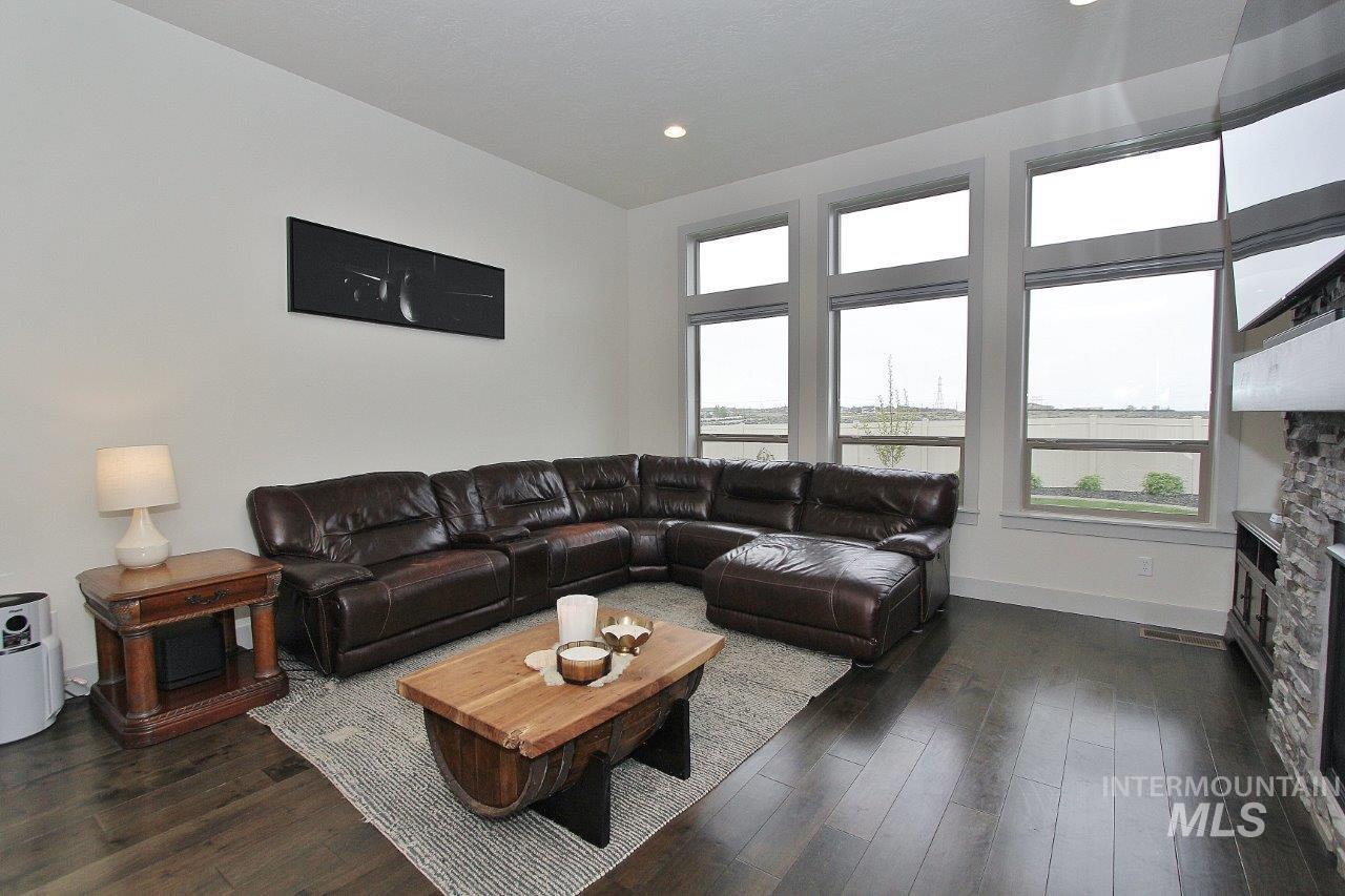 7595 S Wagons West Ave, Boise, Idaho 83716, 4 Bedrooms, 3 Bathrooms, Residential For Sale, Price $740,000, 98982123