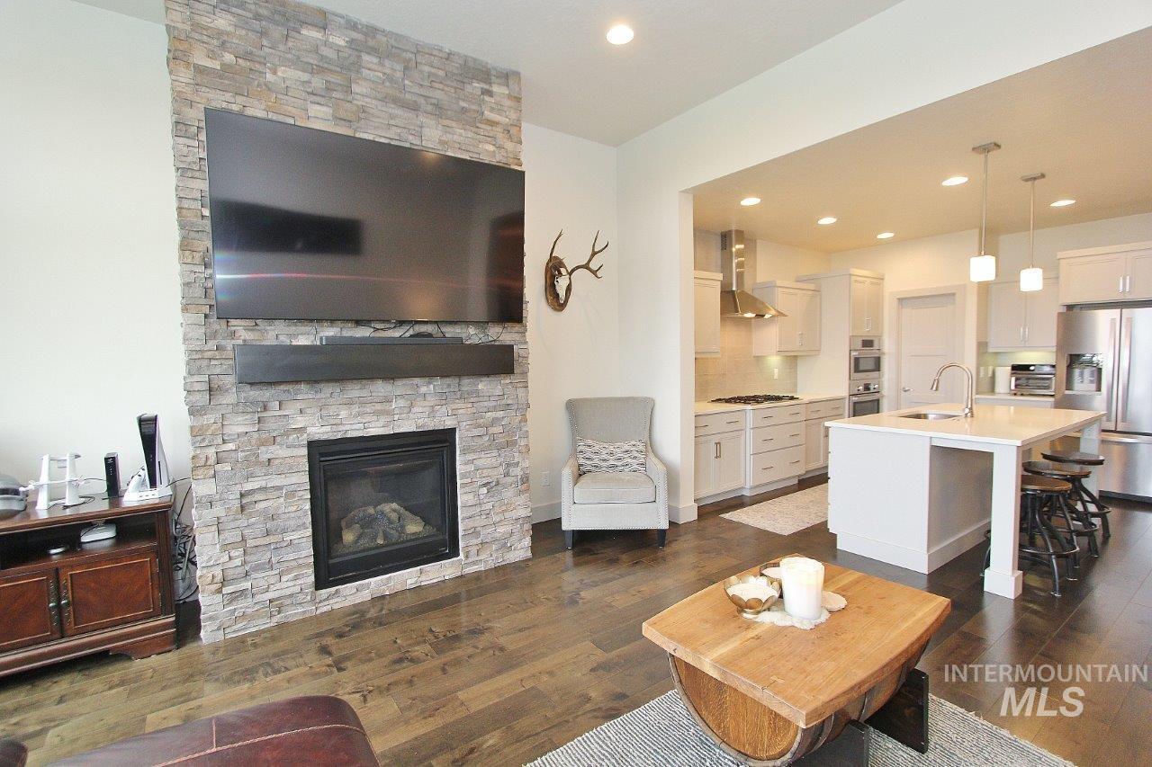 7595 S Wagons West Ave, Boise, Idaho 83716, 4 Bedrooms, 3 Bathrooms, Residential For Sale, Price $740,000, 98982123