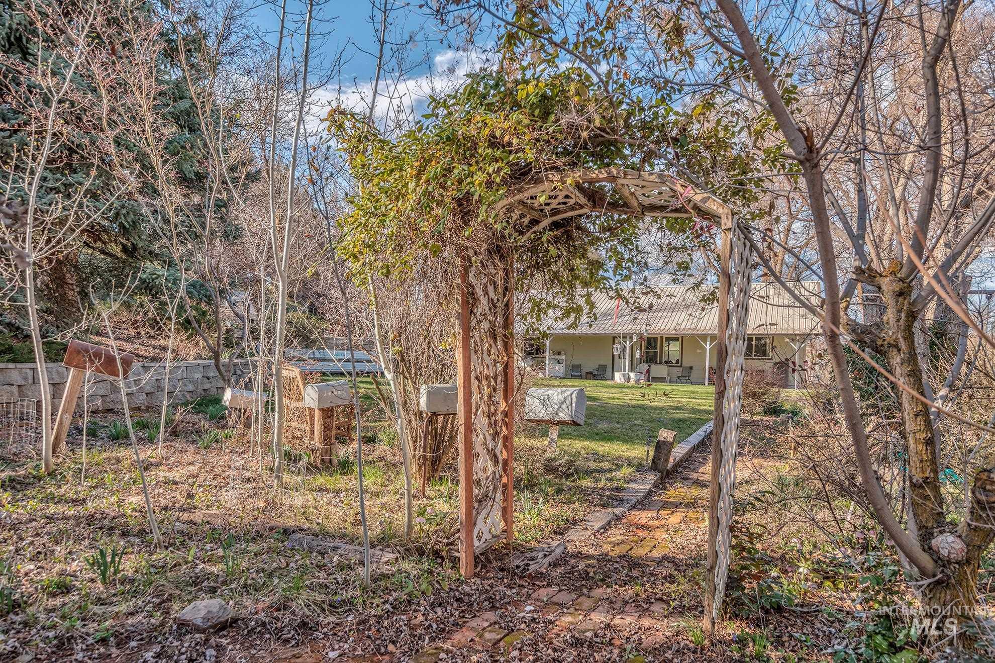 1365 HWY 95, Weiser, Idaho 83672, 3 Bedrooms, 2 Bathrooms, Residential For Sale, Price $545,000, 98982124