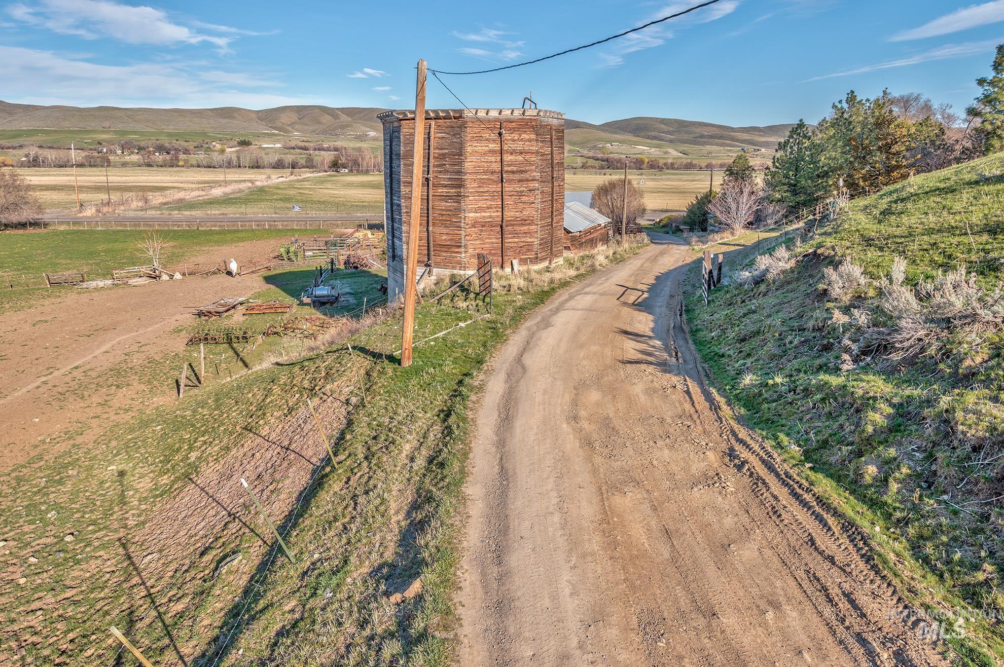 1365 HWY 95, Weiser, Idaho 83672, 3 Bedrooms, 2 Bathrooms, Residential For Sale, Price $545,000, 98982124