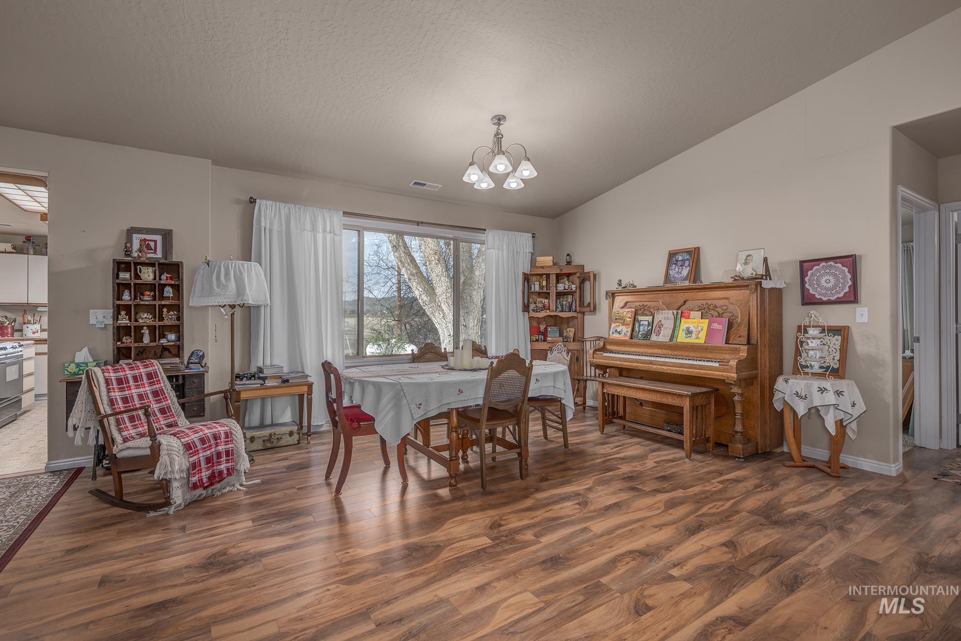 1365 HWY 95, Weiser, Idaho 83672, 3 Bedrooms, 2 Bathrooms, Residential For Sale, Price $545,000, 98982124