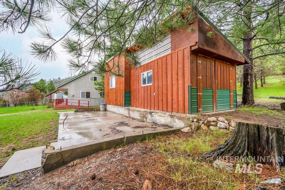 15 Sellman Dr, Lowman, Idaho 83637, 2 Bedrooms, 1 Bathroom, Residential For Sale, Price $344,900, 98982125