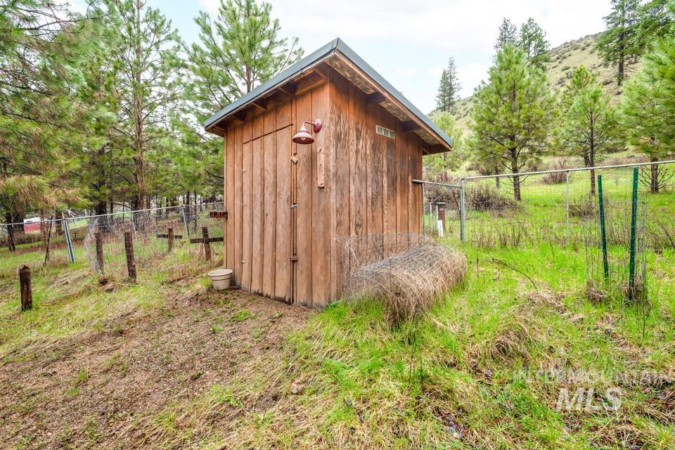 15 Sellman Dr, Lowman, Idaho 83637, 2 Bedrooms, 1 Bathroom, Residential For Sale, Price $344,900, 98982125