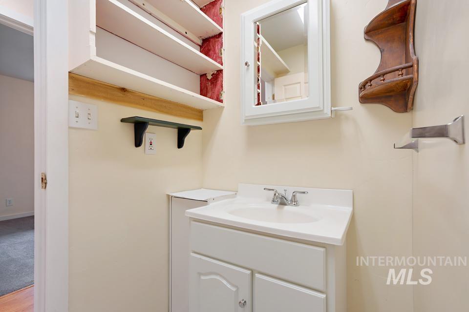 15 Sellman Dr, Lowman, Idaho 83637, 2 Bedrooms, 1 Bathroom, Residential For Sale, Price $349,900,MLS 98982125