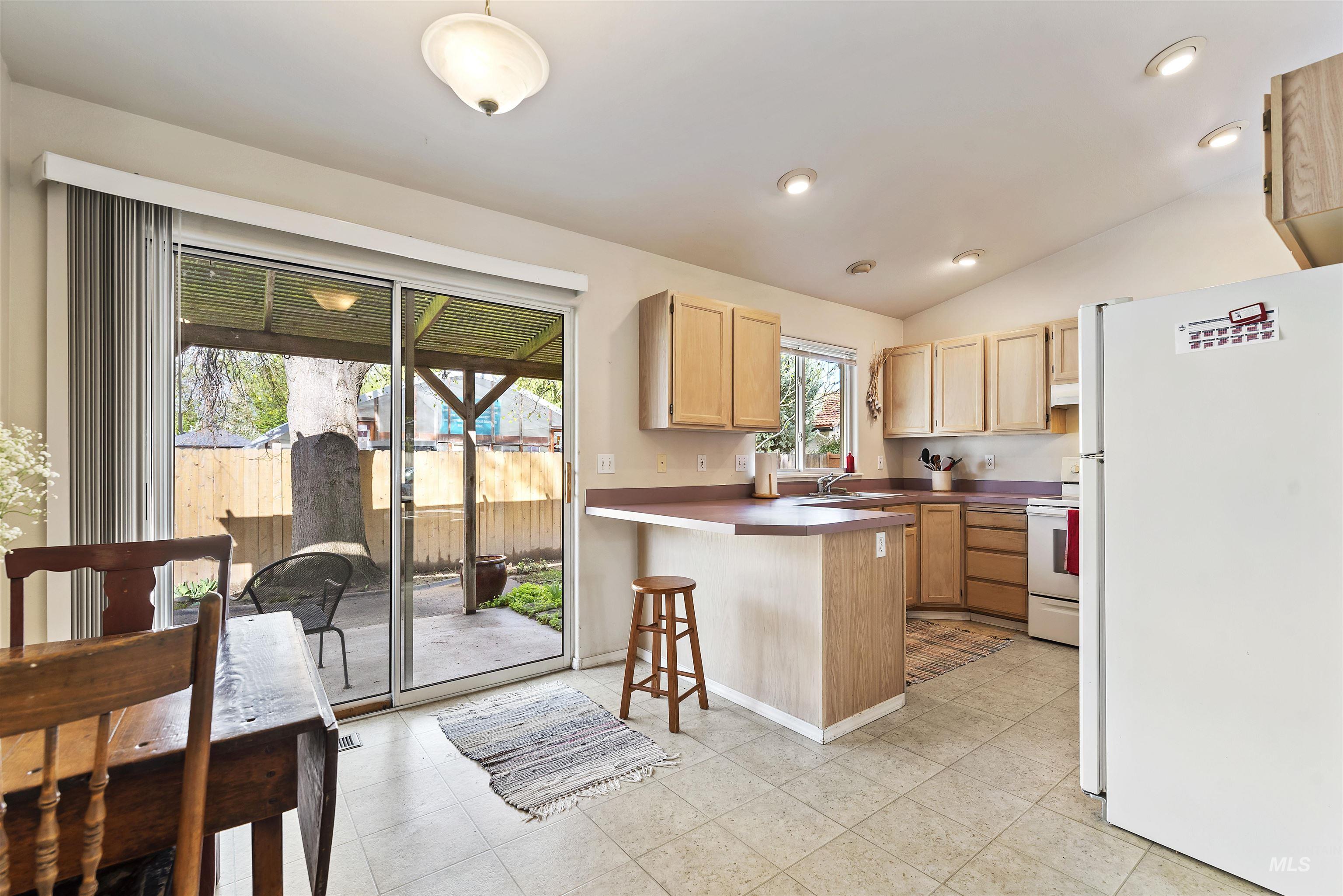 5185 Castle Hill Way, Boise, Idaho 83703, 3 Bedrooms, 2 Bathrooms, Residential For Sale, Price $474,900, 98982134