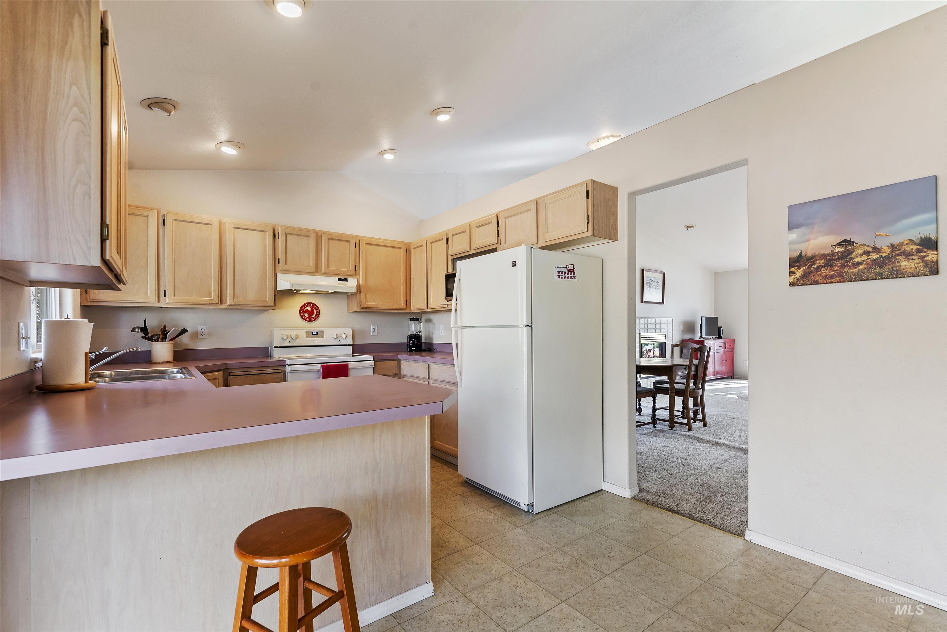 5185 Castle Hill Way, Boise, Idaho 83703, 3 Bedrooms, 2 Bathrooms, Residential For Sale, Price $474,900, 98982134