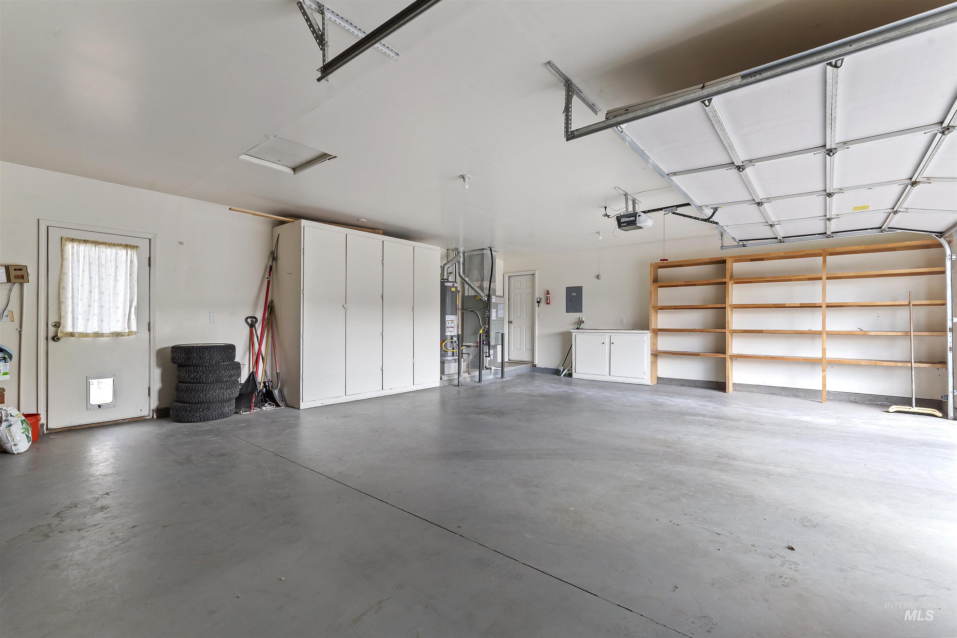 5185 Castle Hill Way, Boise, Idaho 83703, 3 Bedrooms, 2 Bathrooms, Residential For Sale, Price $474,900, 98982134