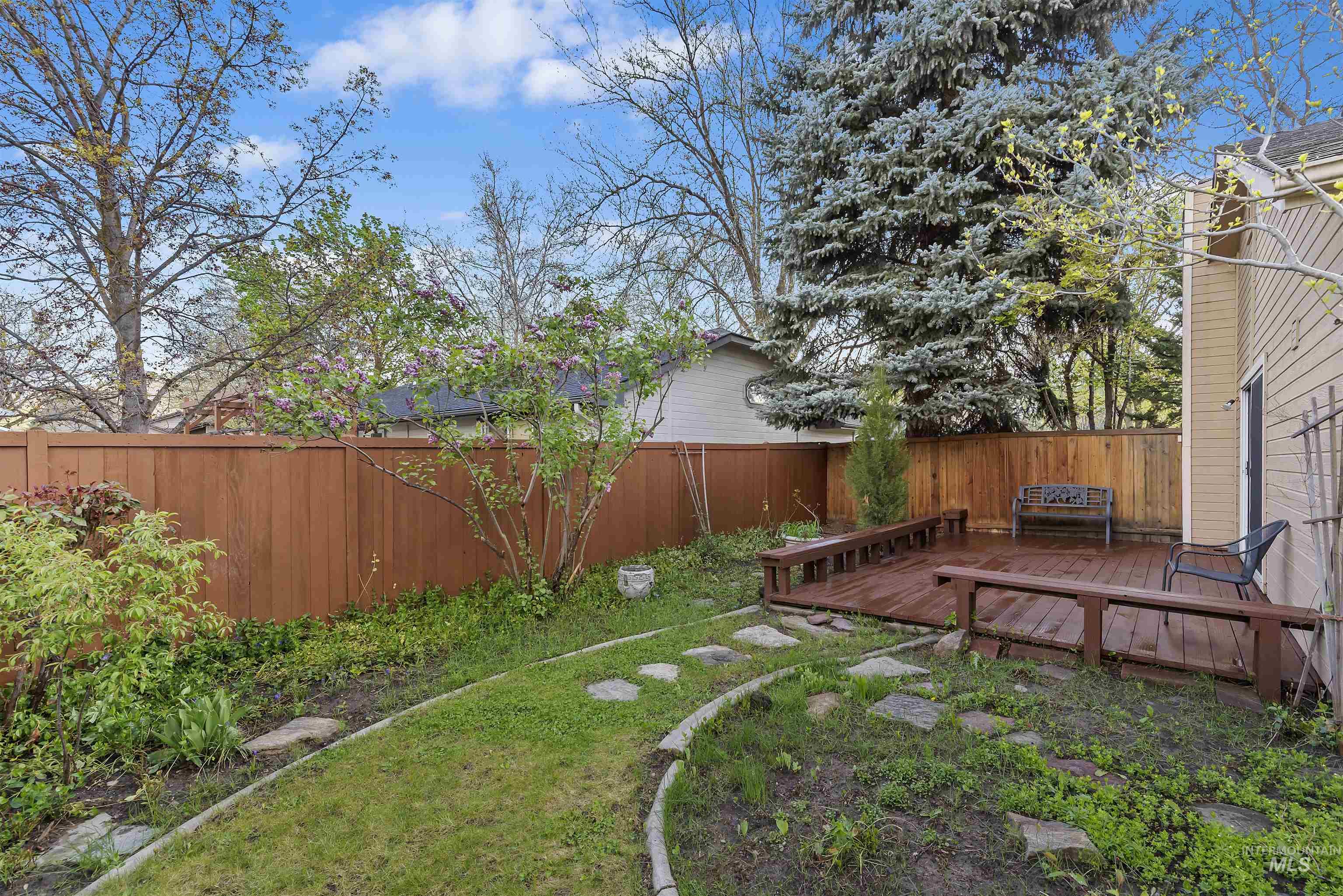 5185 Castle Hill Way, Boise, Idaho 83703, 3 Bedrooms, 2 Bathrooms, Residential For Sale, Price $474,900, 98982134