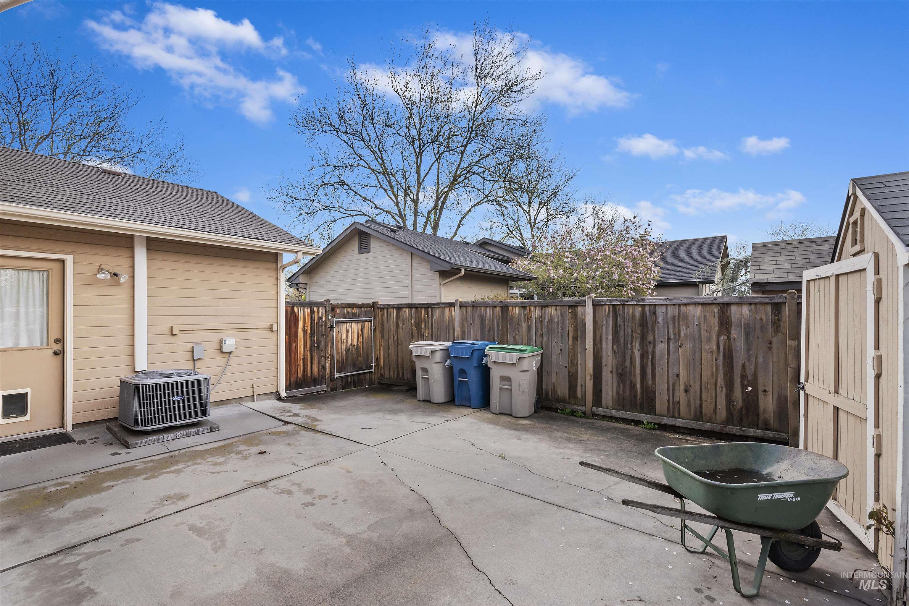 5185 Castle Hill Way, Boise, Idaho 83703, 3 Bedrooms, 2 Bathrooms, Residential For Sale, Price $474,900, 98982134